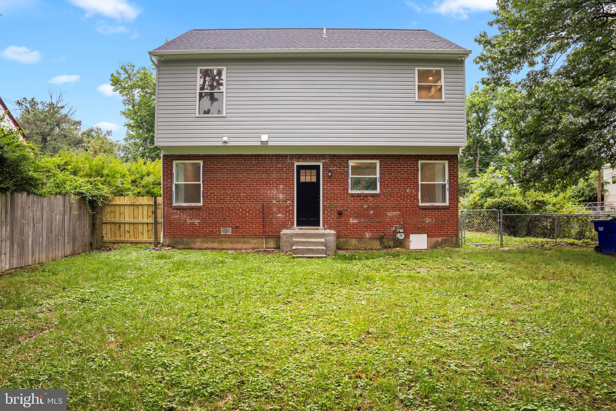 OAK SPRING - Residential