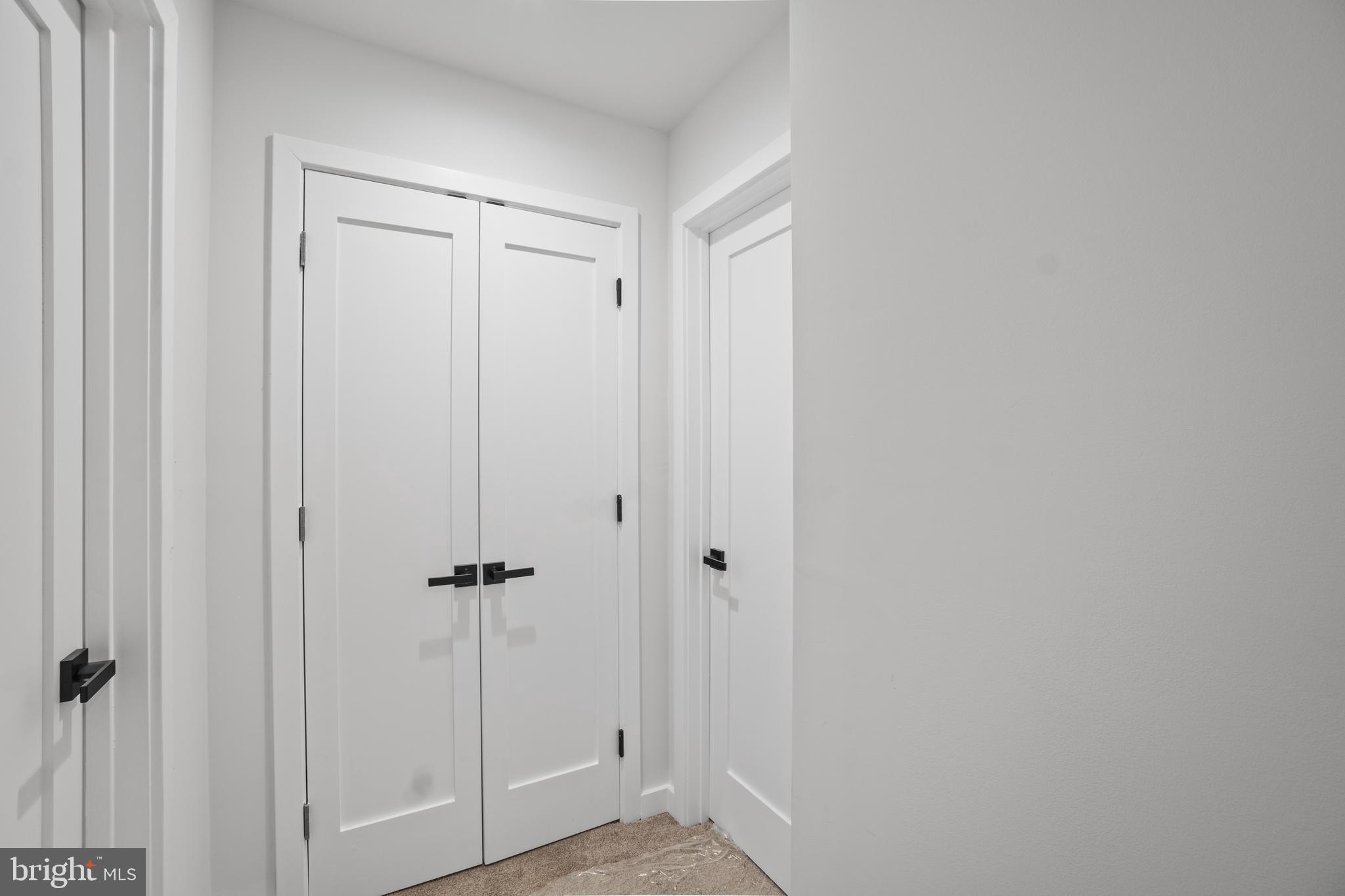 OAK SPRING - Residential