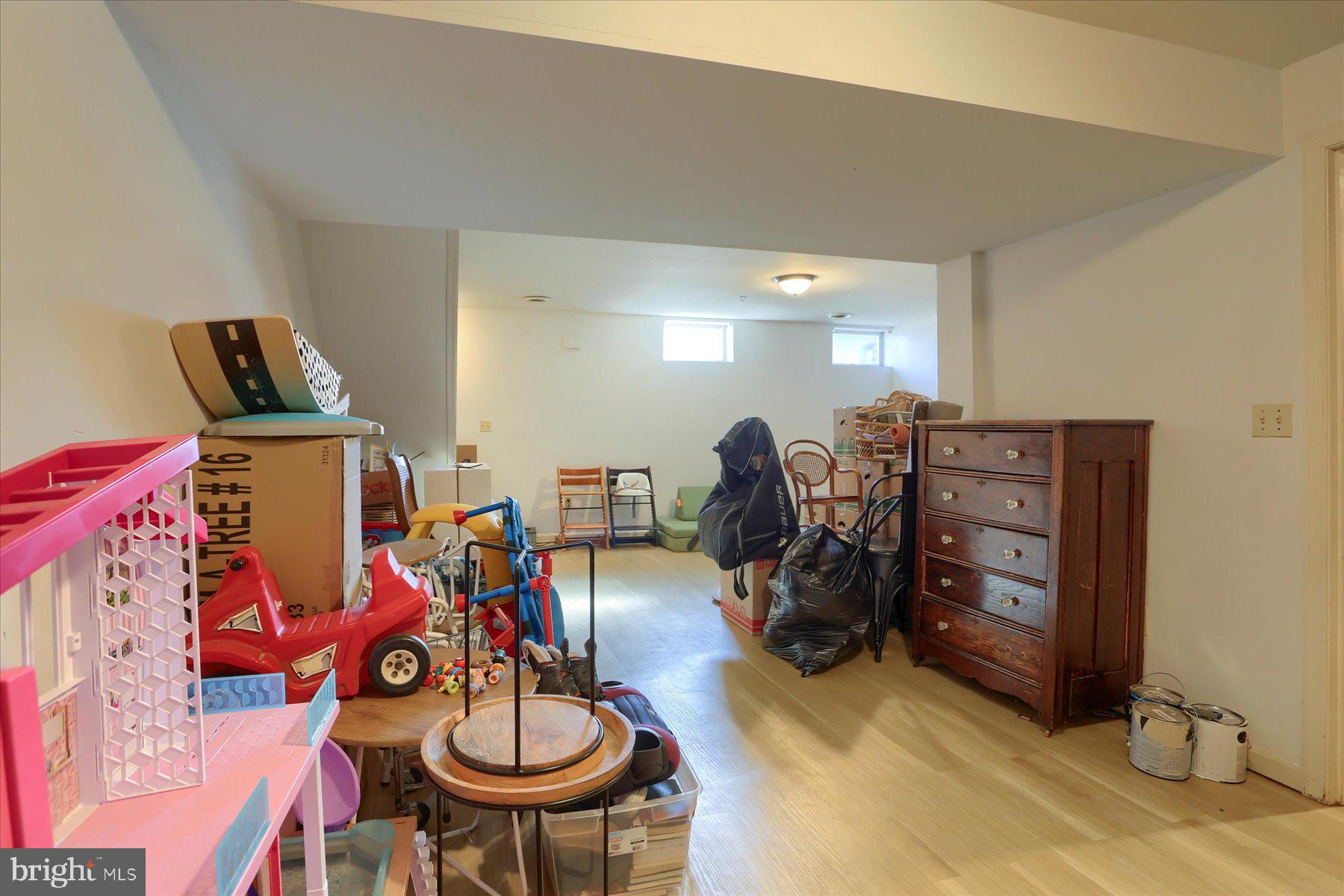 JONATHAN PARK - Residential