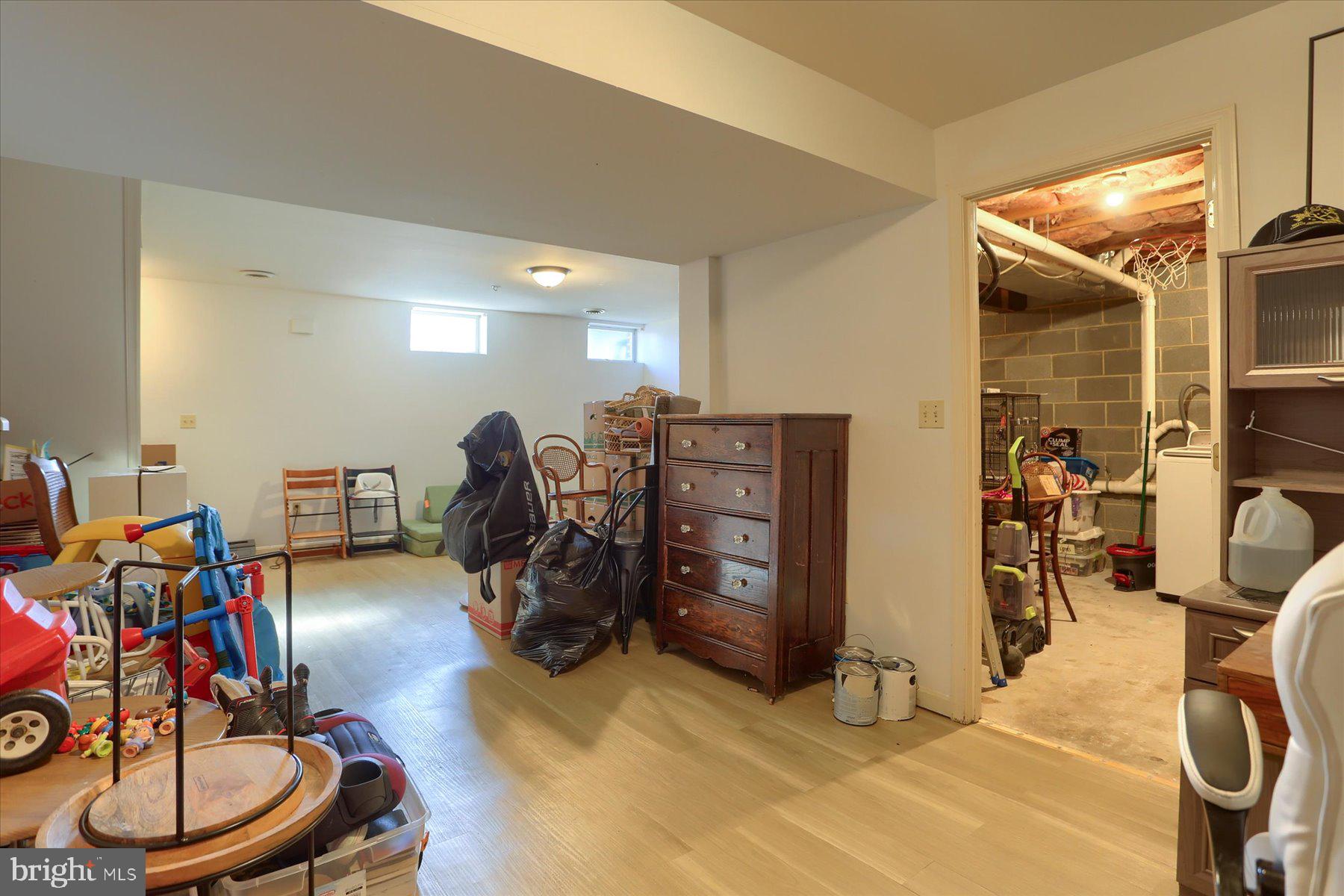 JONATHAN PARK - Residential