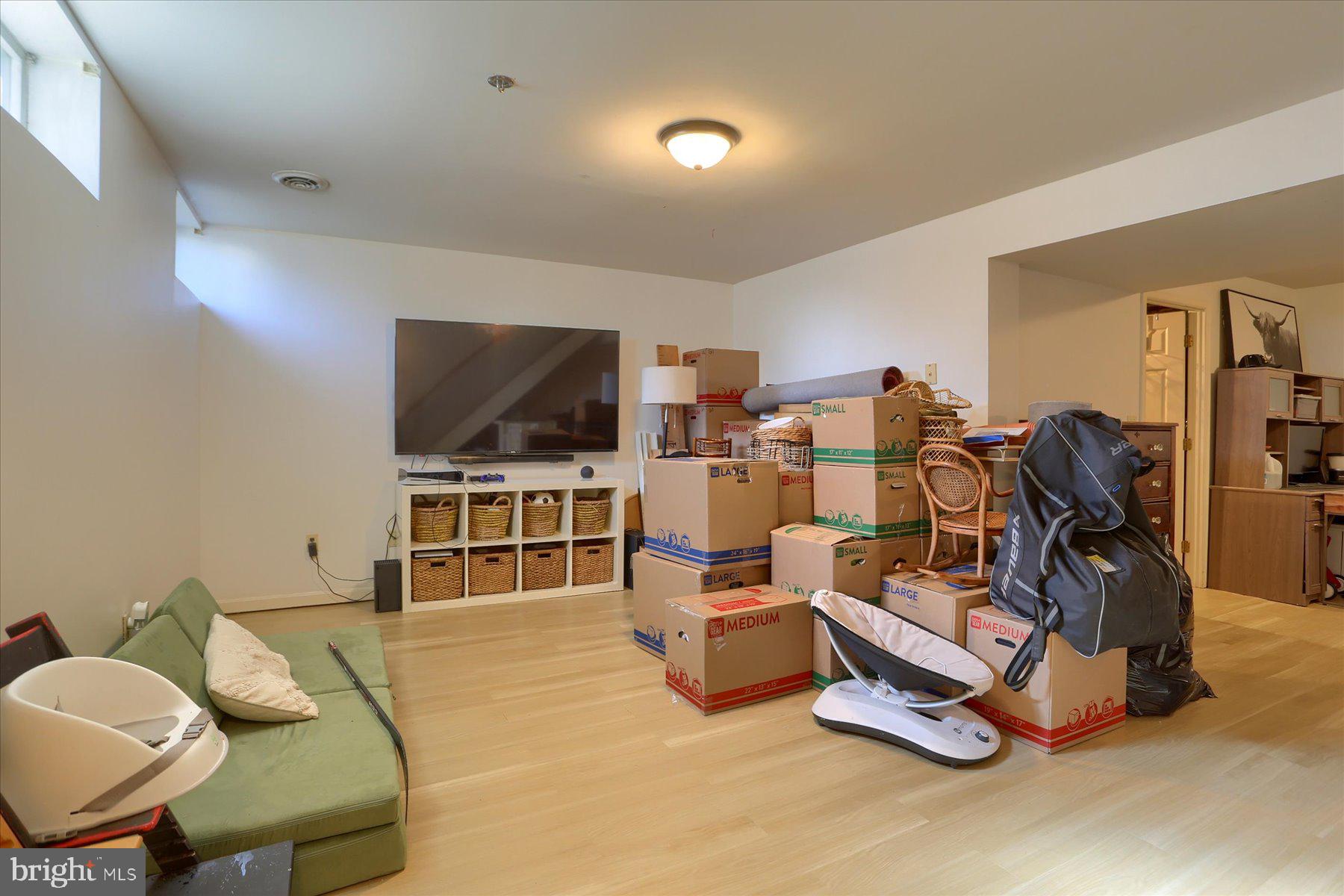 JONATHAN PARK - Residential