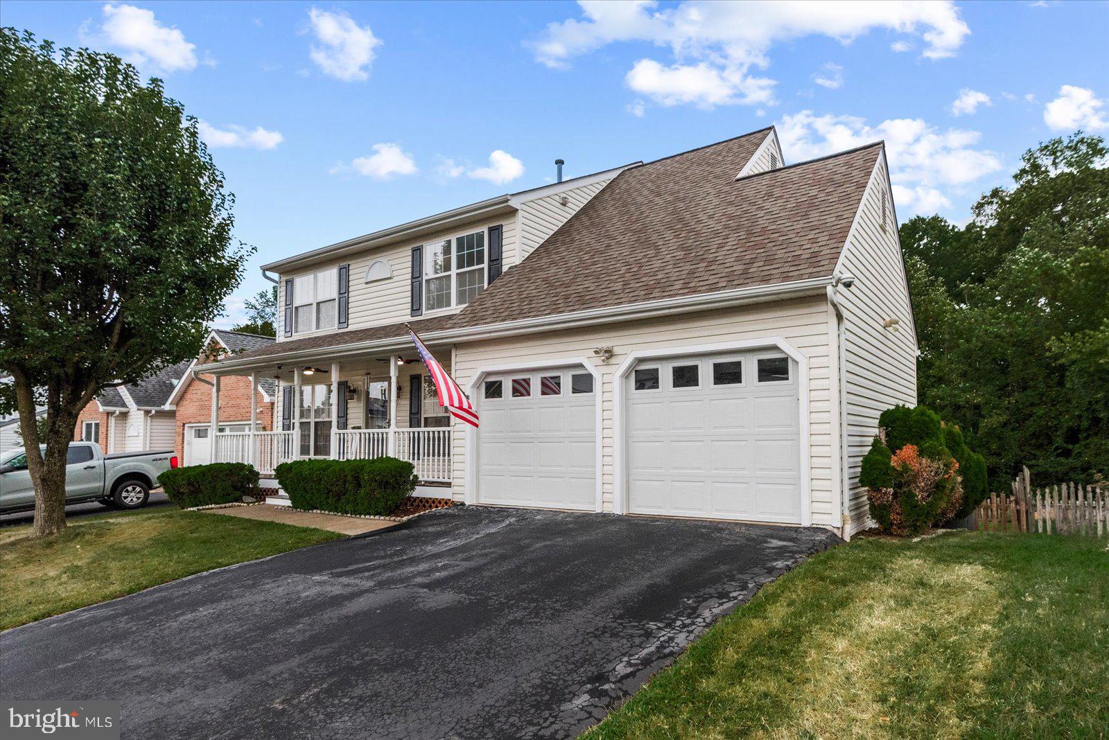 12 LAKESIDE DRIVE