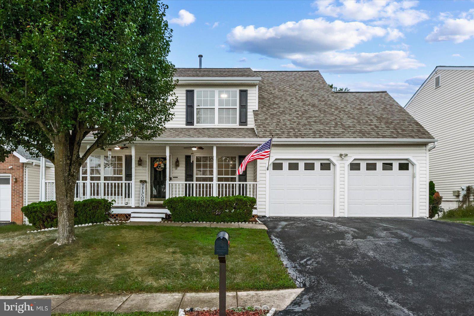 12 LAKESIDE DRIVE
