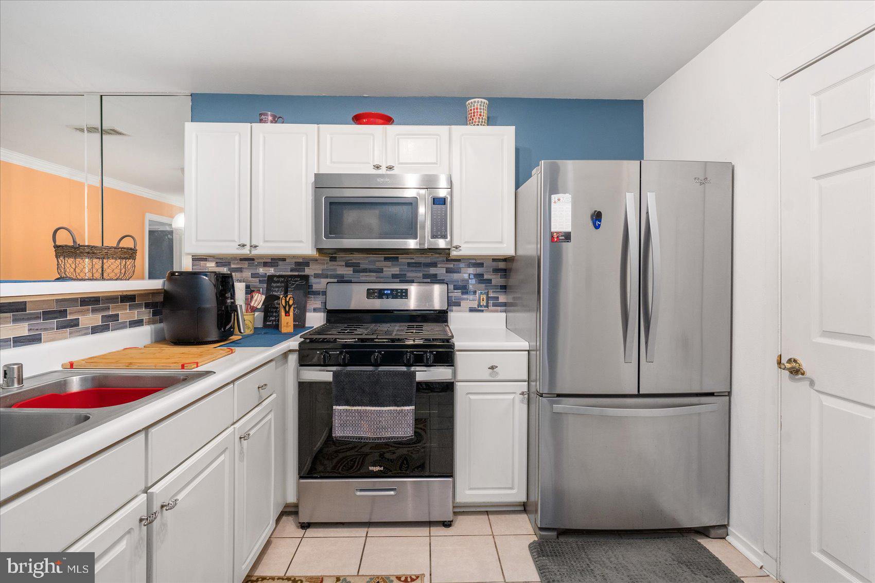 ENGLISH COUNTRY MANOR - Residential