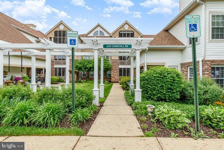 ENGLISH COUNTRY MANOR - Residential