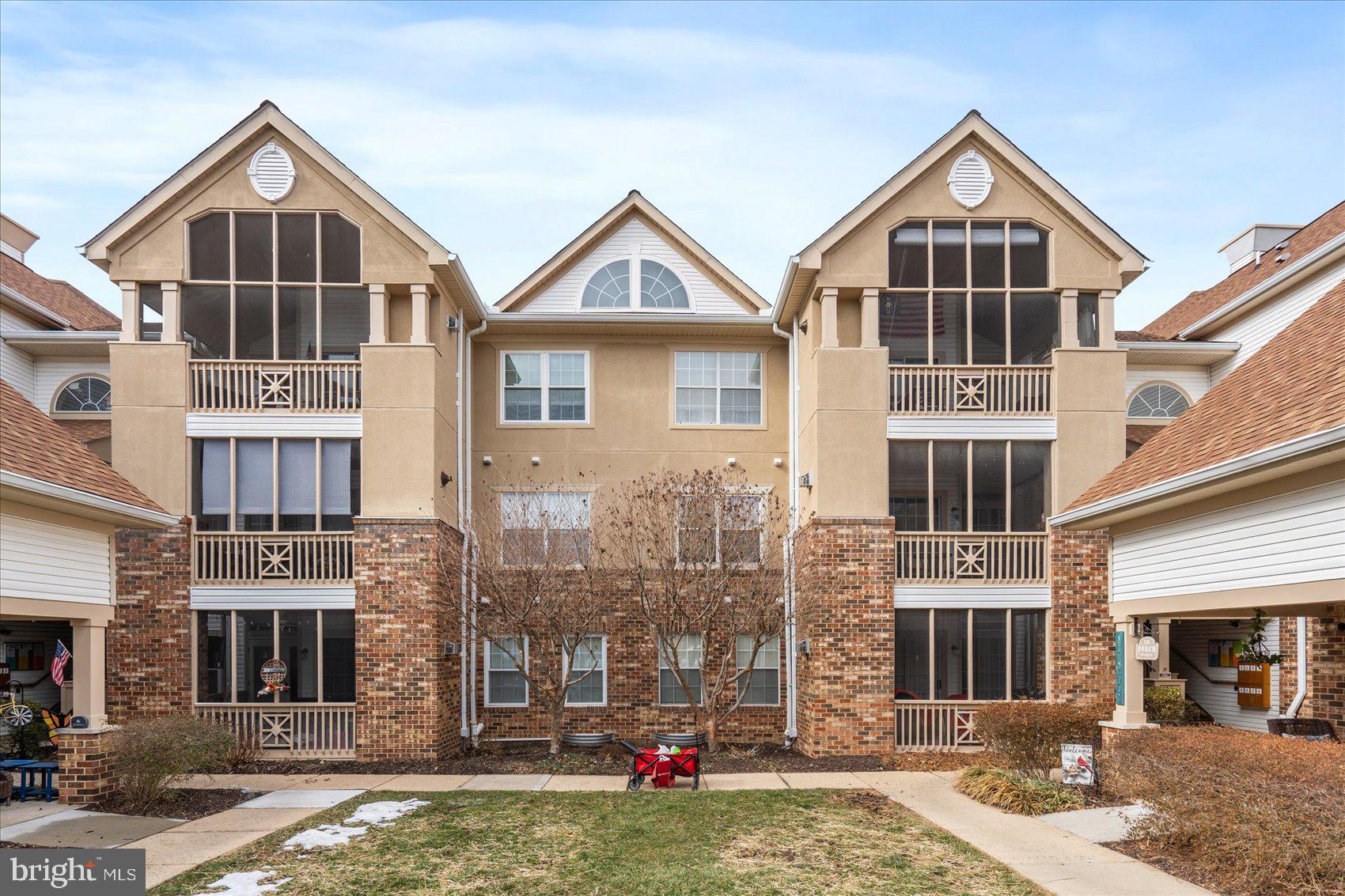 ENGLISH COUNTRY MANOR - Residential