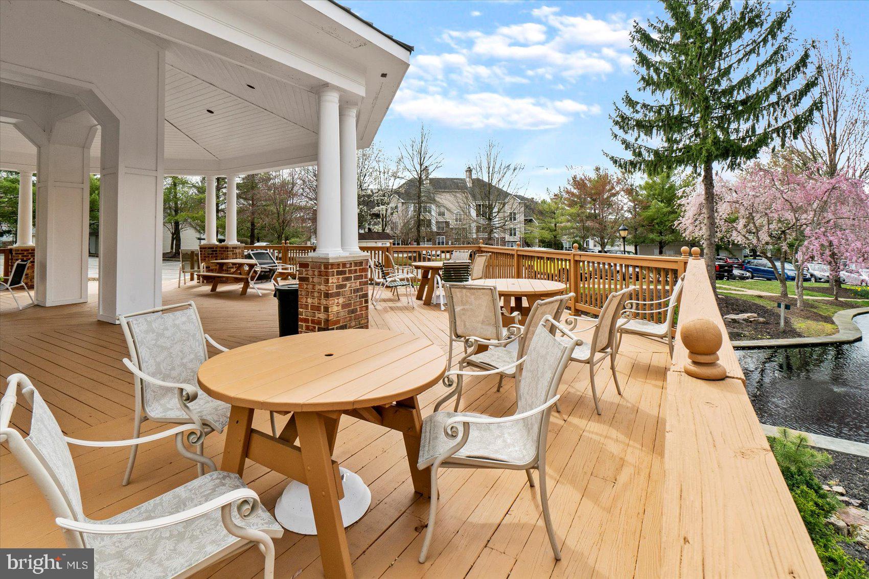 ENGLISH COUNTRY MANOR - Residential