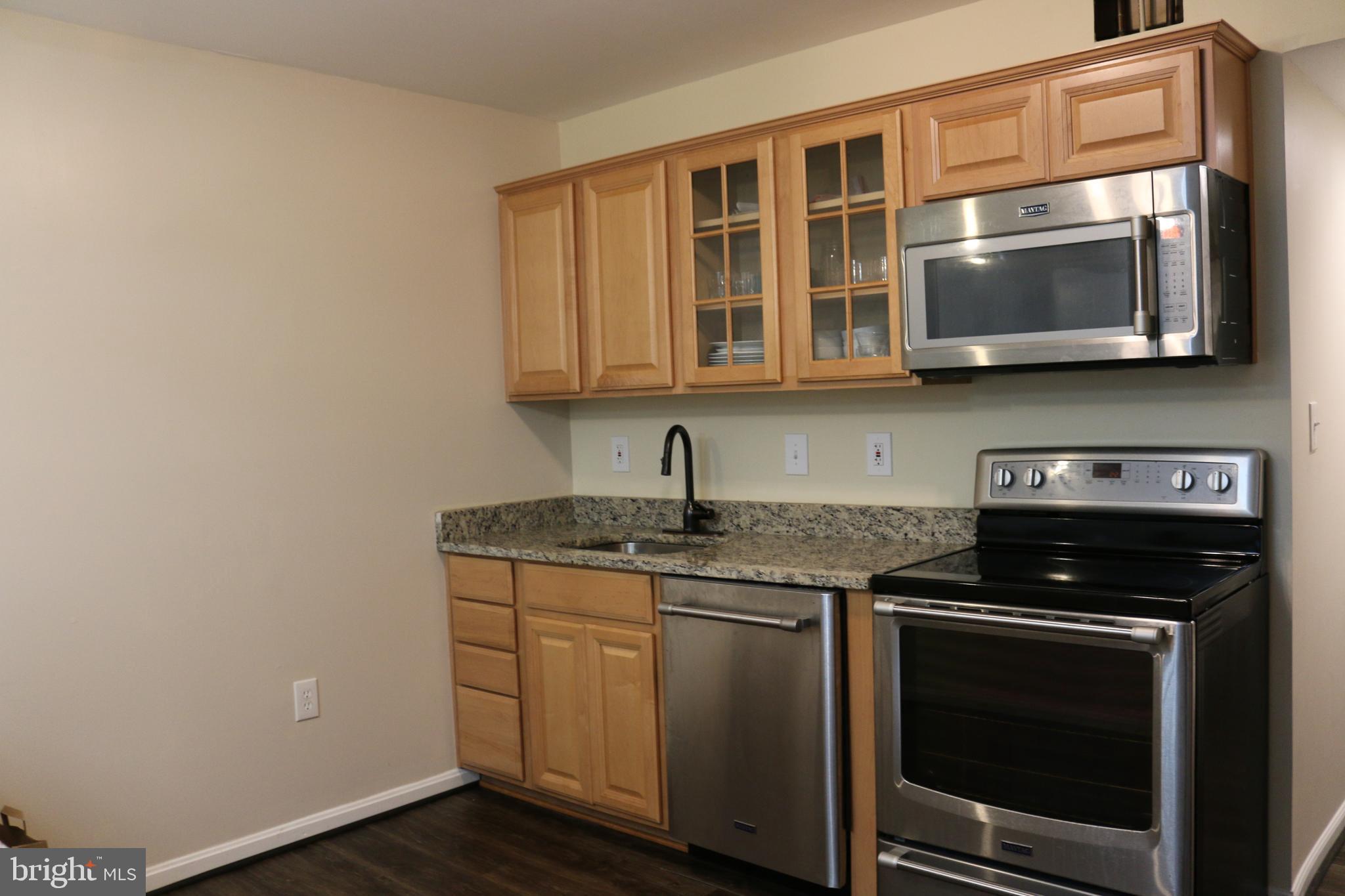 3105 BUCCANEER COURT 002