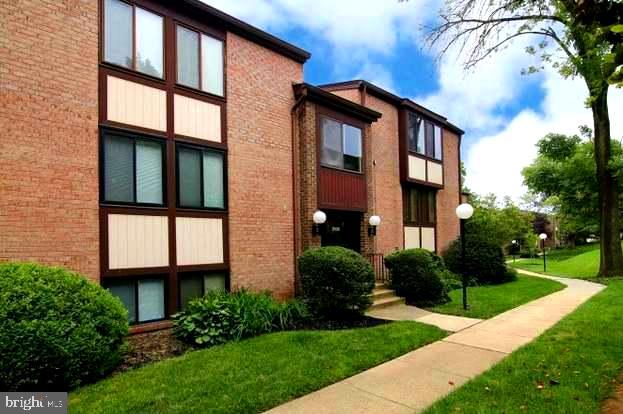 HAWTHORNE VILLAGE - Residential