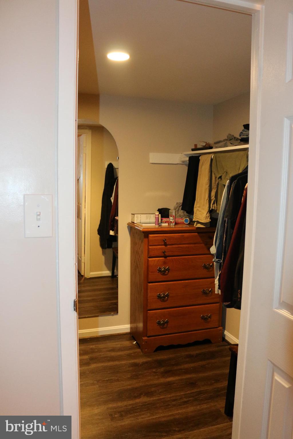 HAWTHORNE VILLAGE - Residential