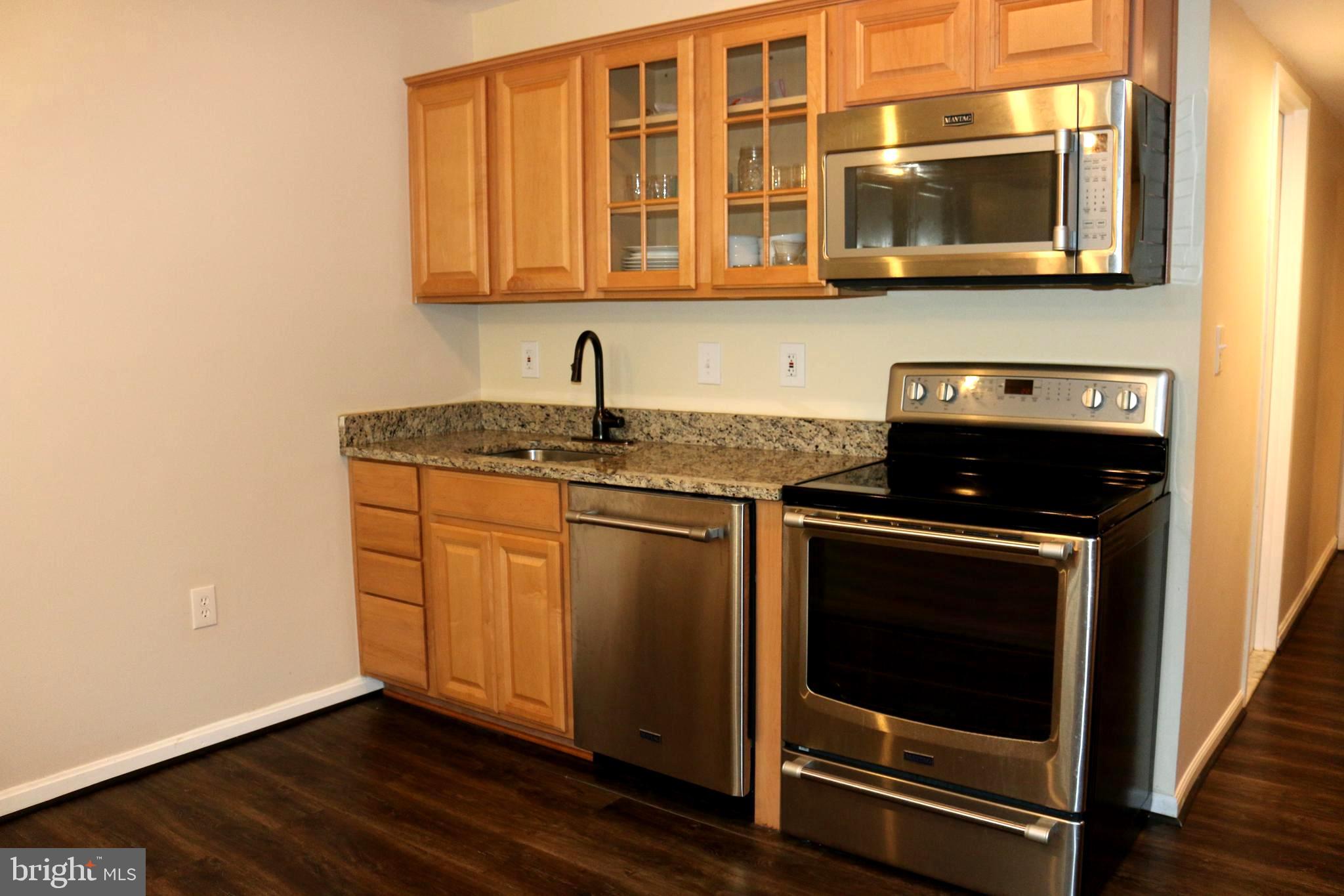 3105 BUCCANEER COURT 002