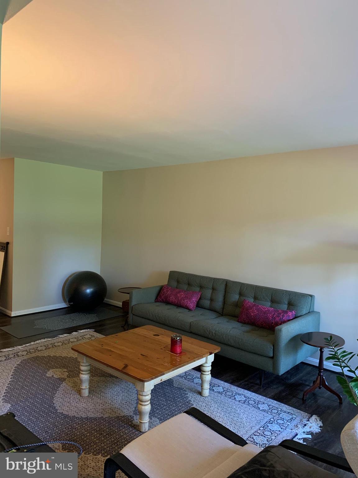 HAWTHORNE VILLAGE - Residential