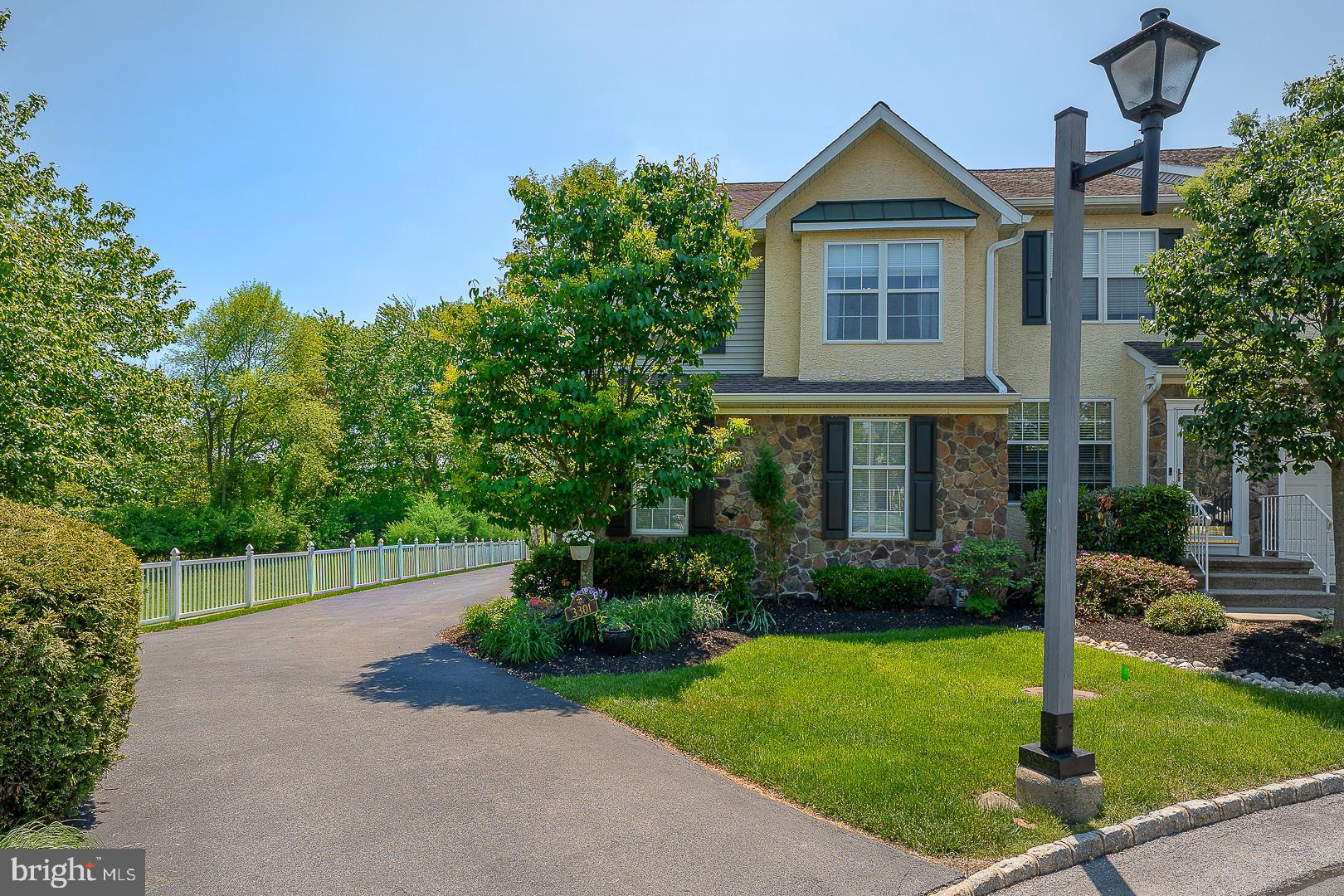3301 MAPLEVALE CIRCLE