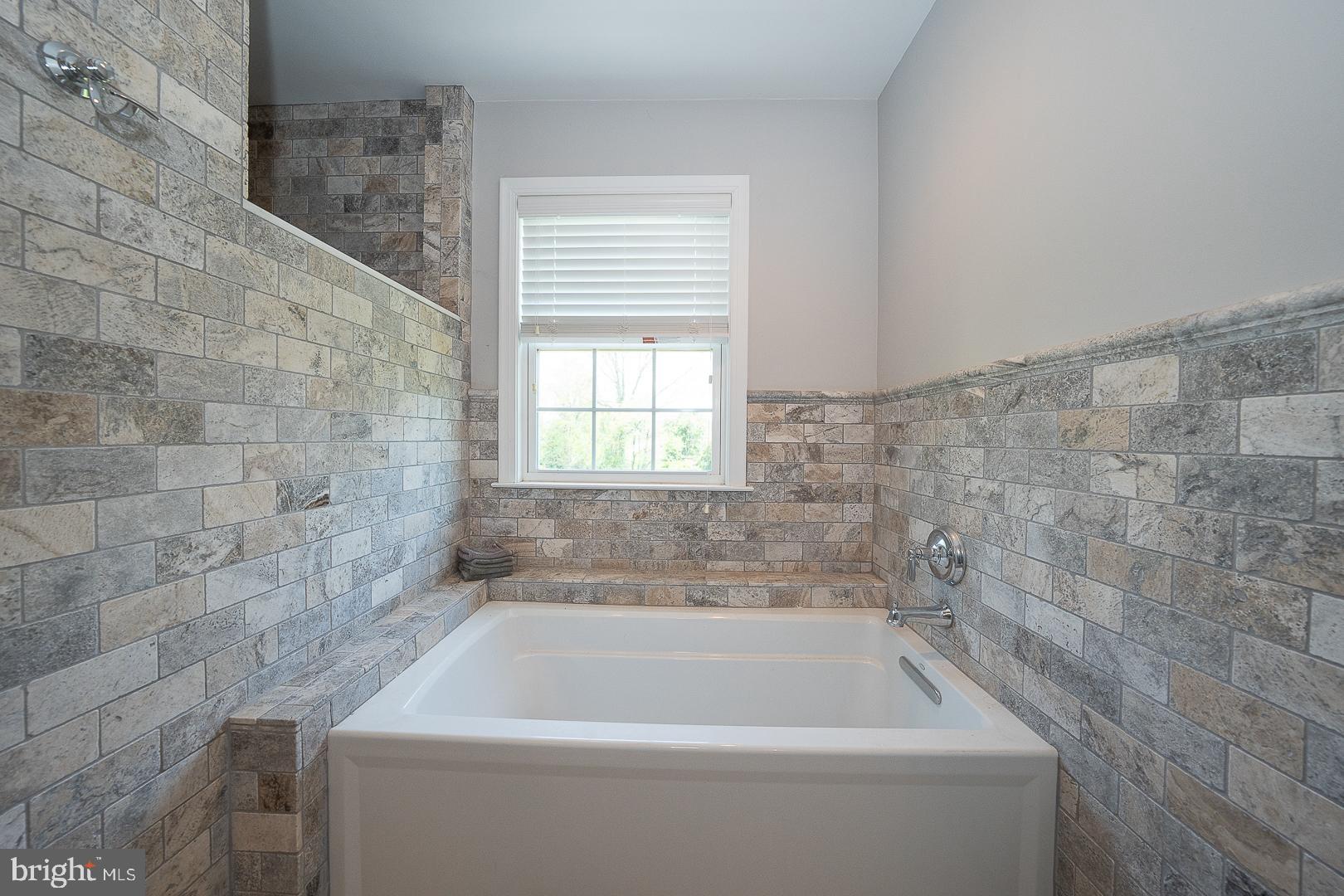 WILLISTOWN CHASE - Residential