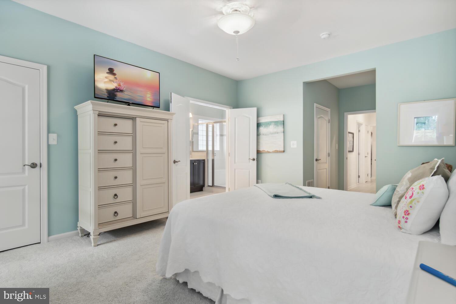 SYMPHONY VILLAGE AT CENTREVILLE - Residential