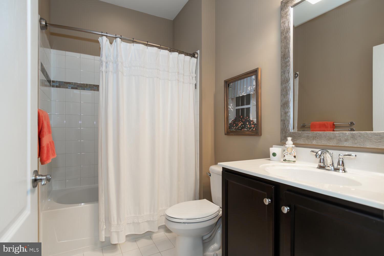 SYMPHONY VILLAGE AT CENTREVILLE - Residential