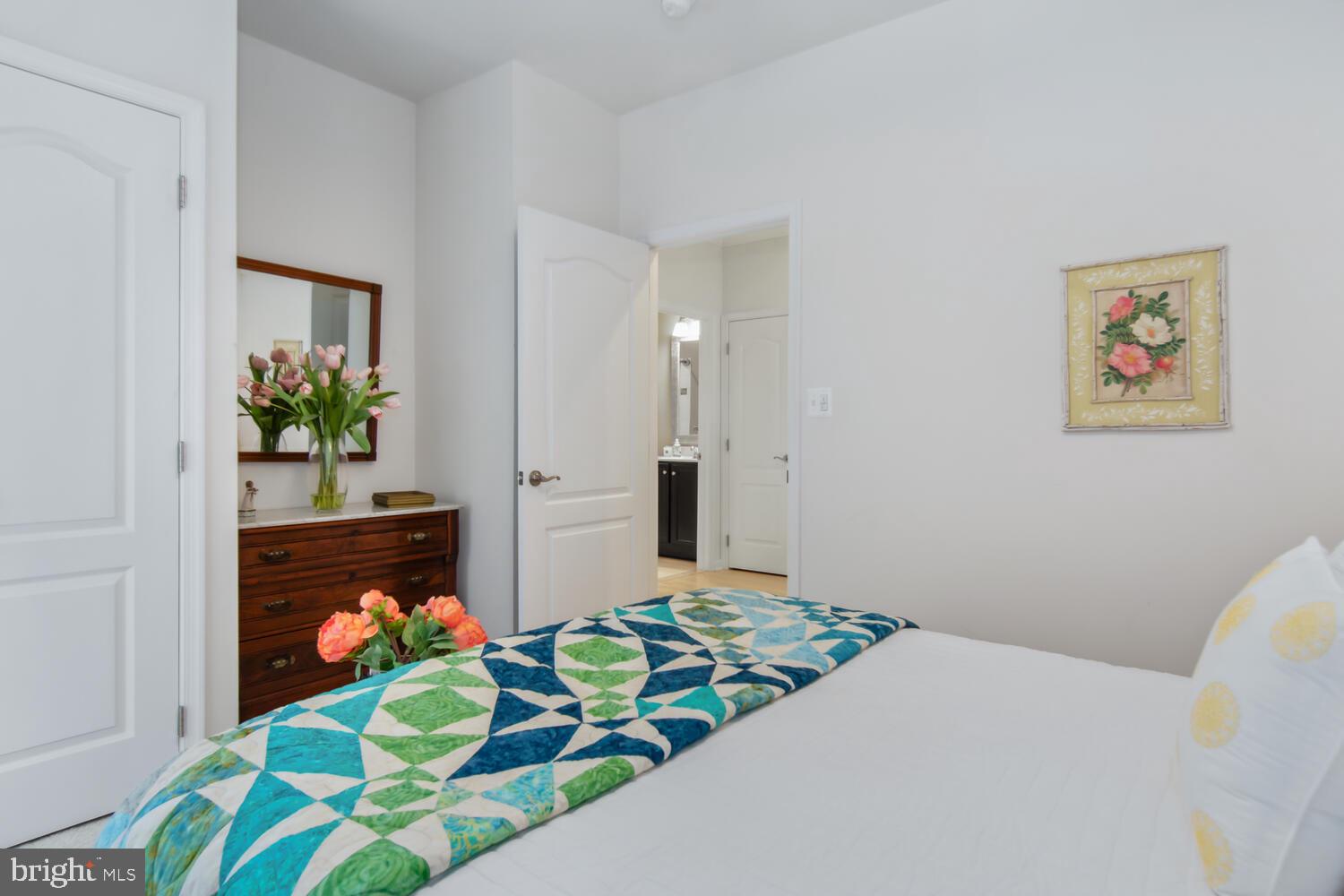 SYMPHONY VILLAGE AT CENTREVILLE - Residential