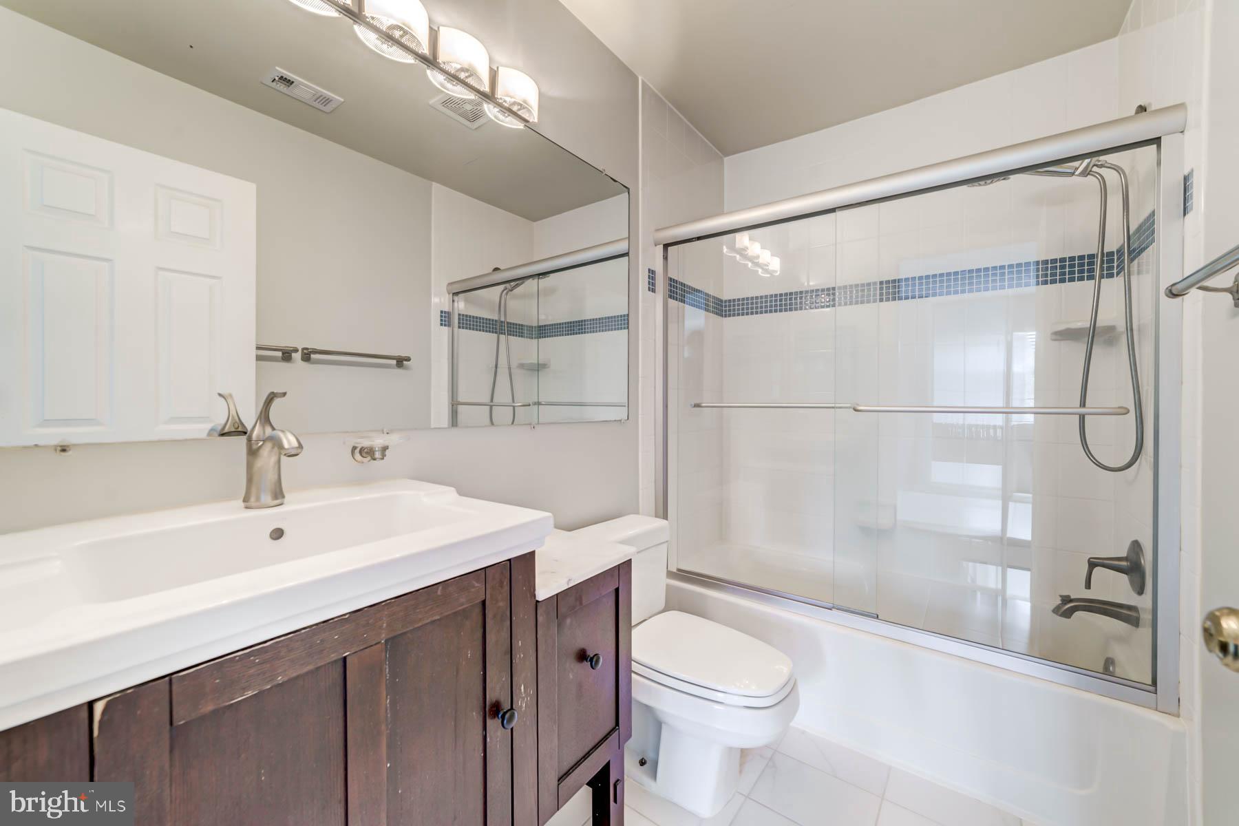 GABLES OF TUCKERMAN - Residential Lease