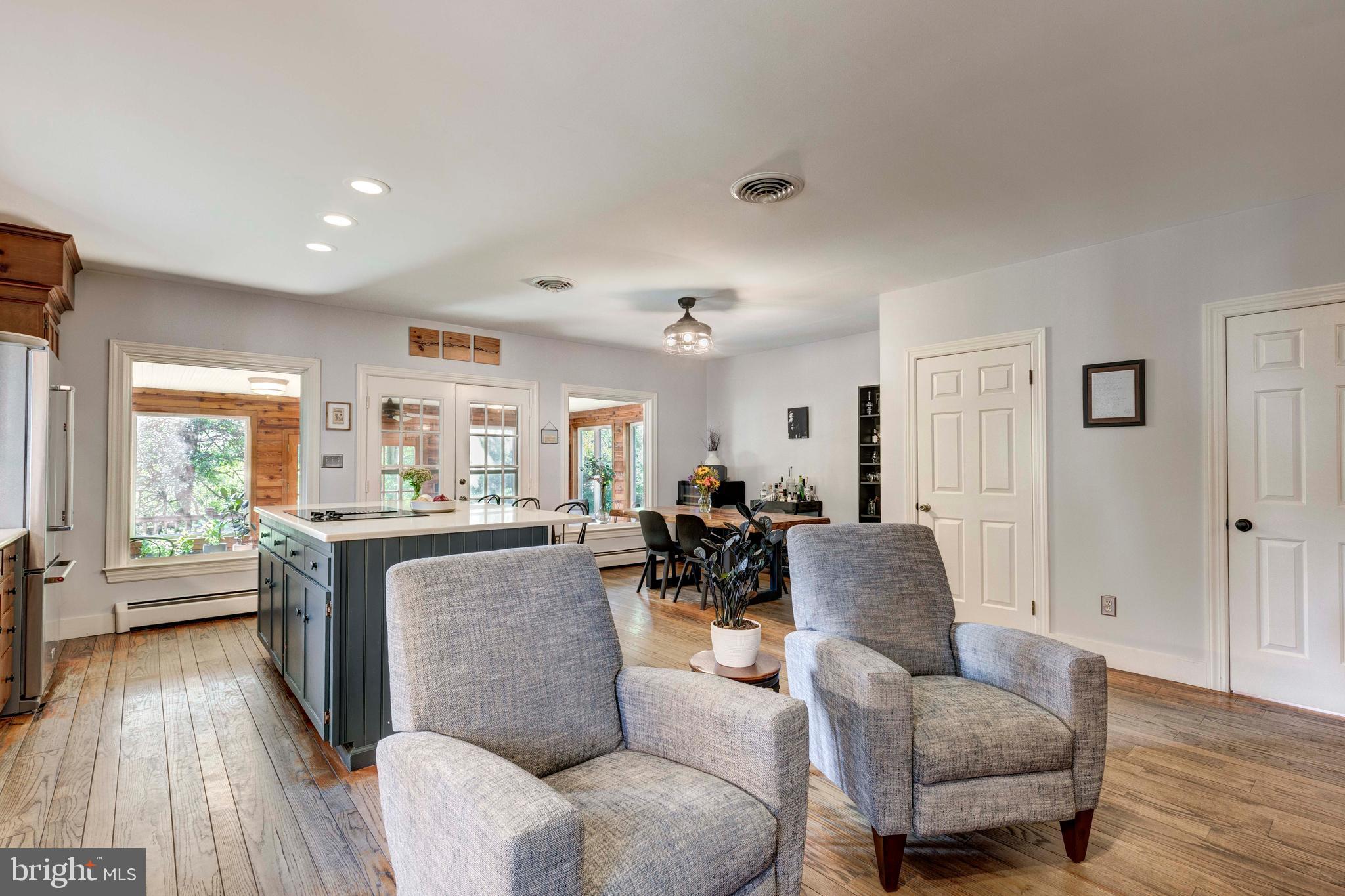 DOWNTOWN WESTMINSTER - Residential