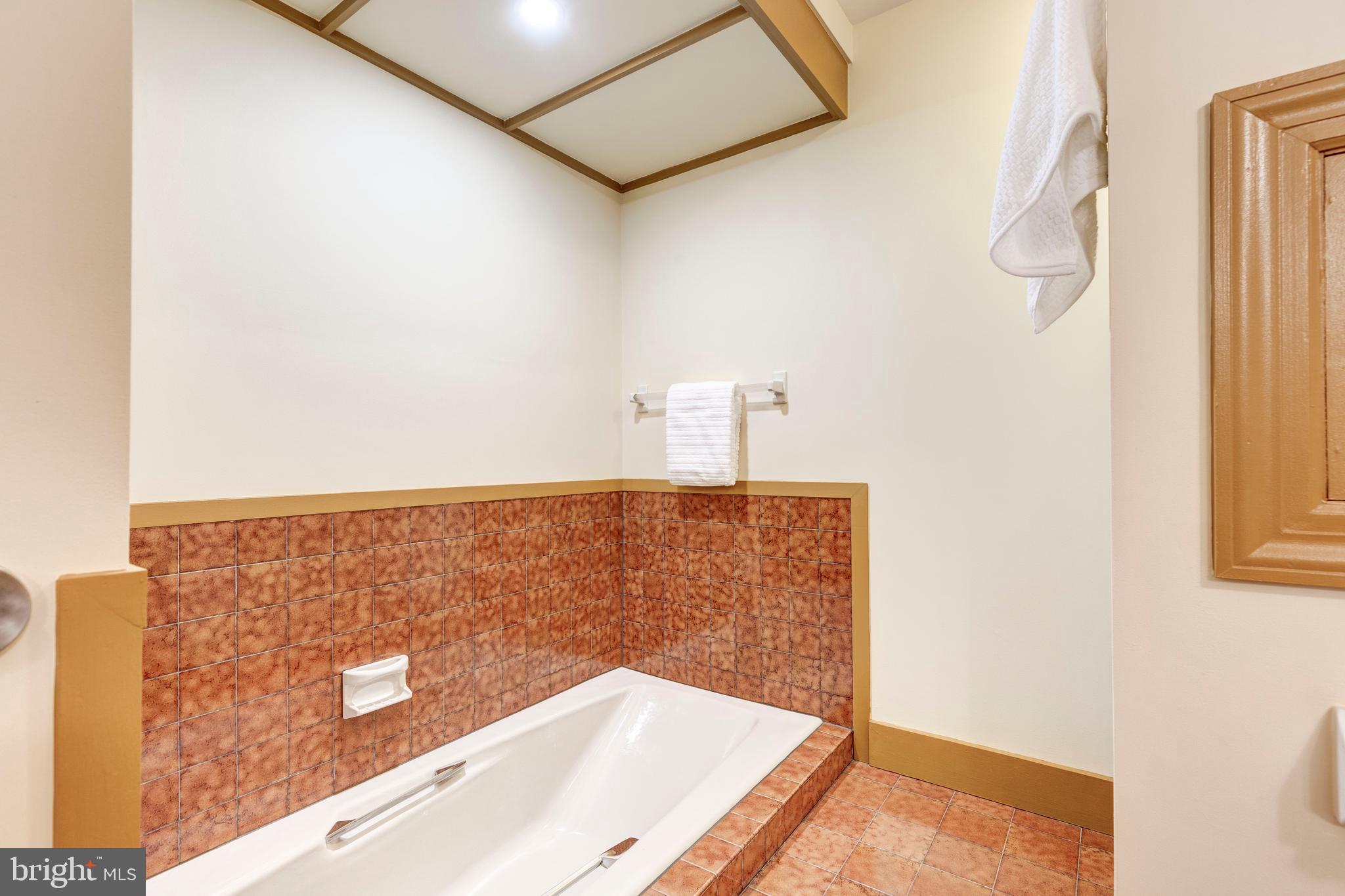 DOWNTOWN WESTMINSTER - Residential