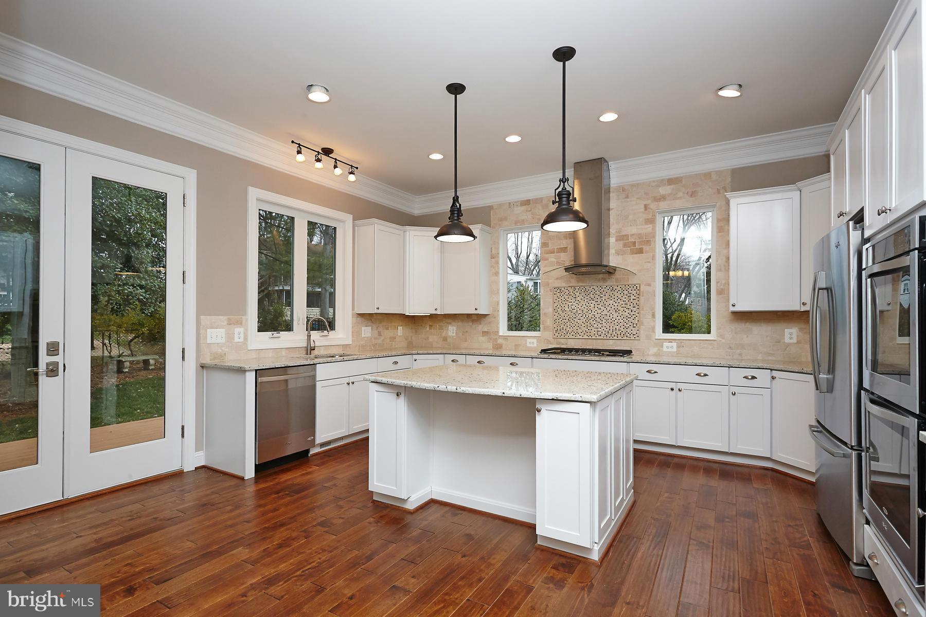 VIENNA WOODS - Residential