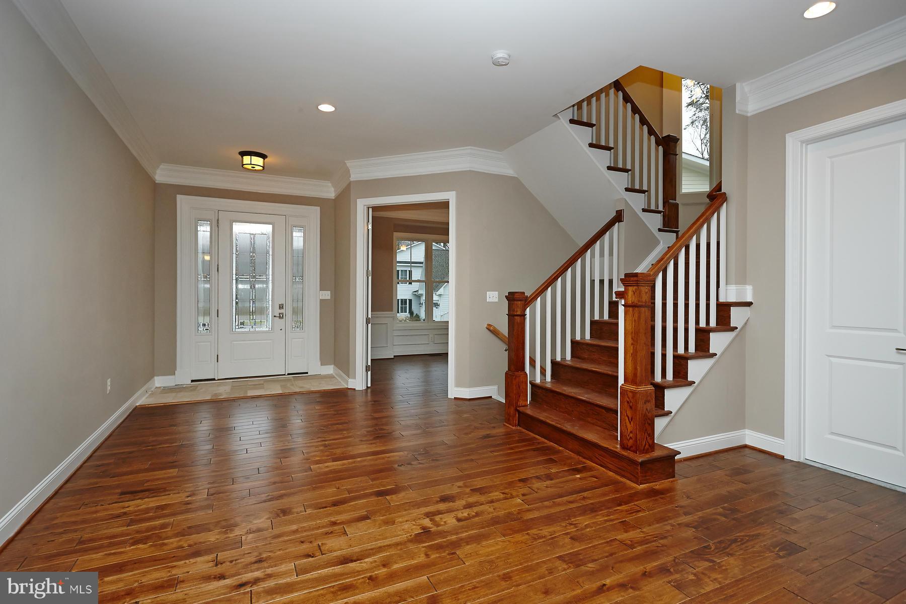 VIENNA WOODS - Residential