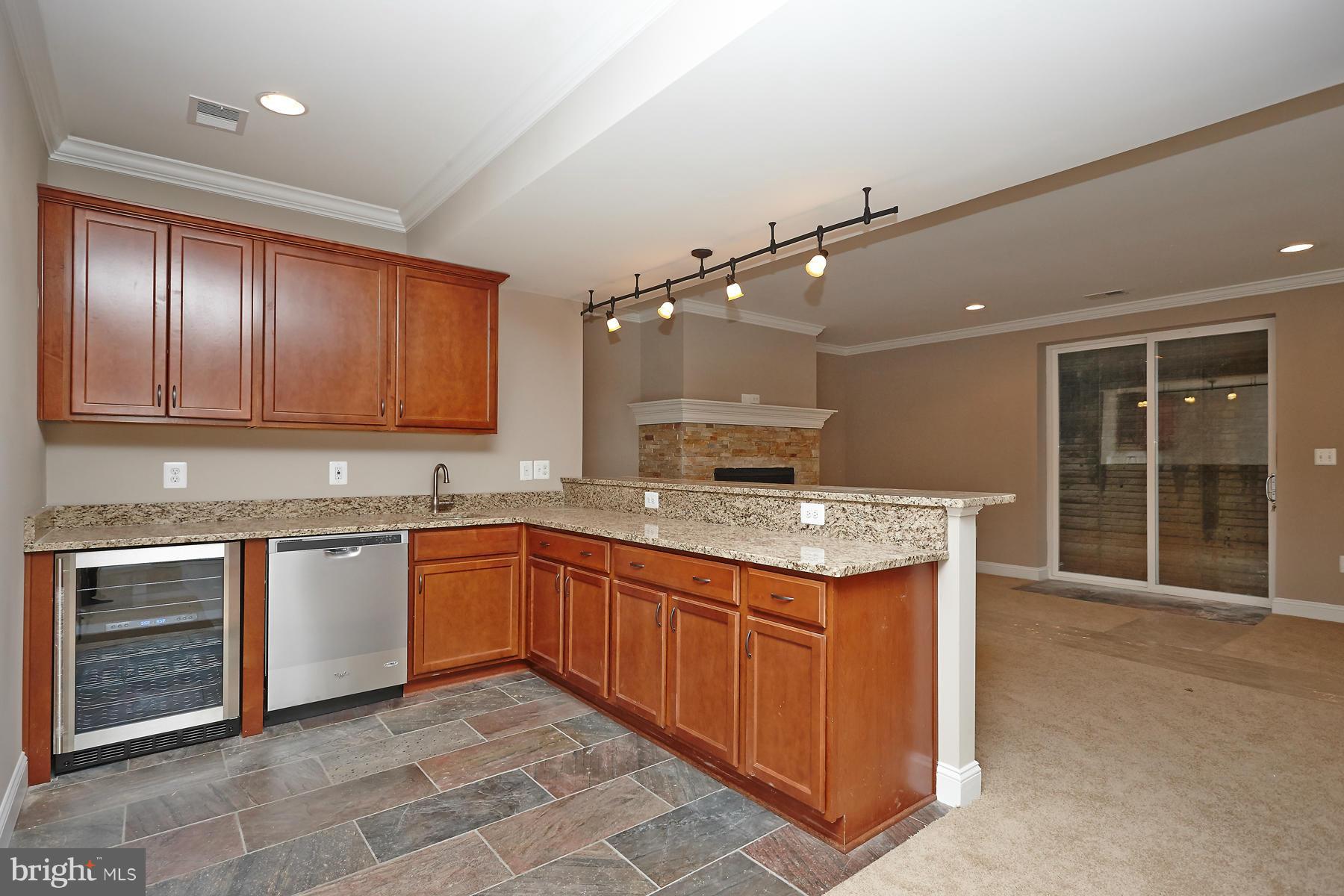 VIENNA WOODS - Residential