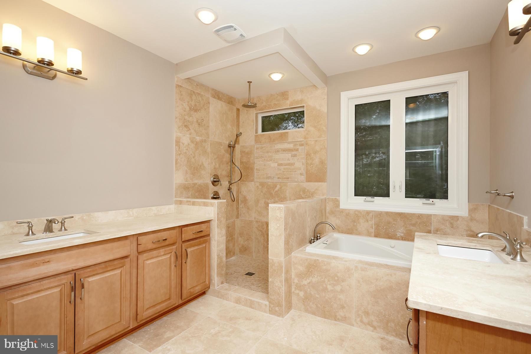 VIENNA WOODS - Residential