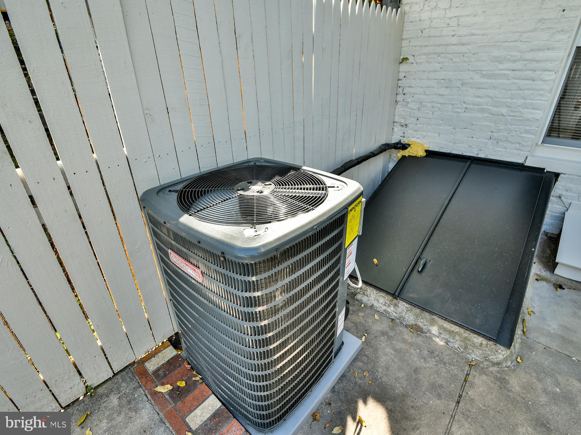 BALTIMORE EAST - SOUTH CLIFTON PARK HIST. DISTRICT - Residential