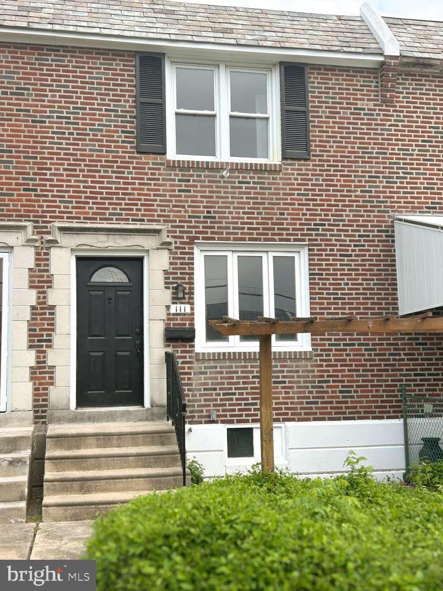 Welcome to your dream home located in the highly sought-after Clifton Heights Neighborhood! This beautifully renovated 3-bedroom, 1-full-bath residence is just a stone's throw away from a lovely park and the brand new middle school, making it perfect for families.
Step inside to discover a stunning brand new kitchen equipped with stainless steel appliances, ample cabinetry, and modern finishes that will inspire your culinary adventures. The updated bathroom features contemporary fixtures and a fresh aesthetic, ensuring comfort and style.
Enjoy the spaciousness of a partially finished basement, ideal for a playroom, home office, or additional storage. The entire home boasts brand new flooring, providing a cohesive and inviting atmosphere throughout.
Stay comfortable year-round with a brand new HVAC system featuring central air. The garage has been meticulously recemented and paved, meeting all inspection standards for your peace of mind.
Don’t miss this opportunity to own a meticulously maintained home in a vibrant community. Schedule your showing today!