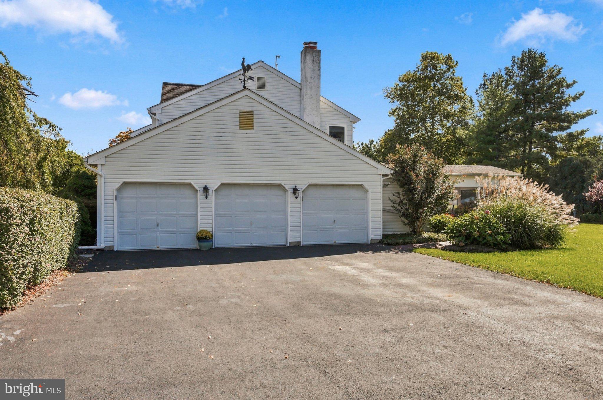3004 STUART WAY