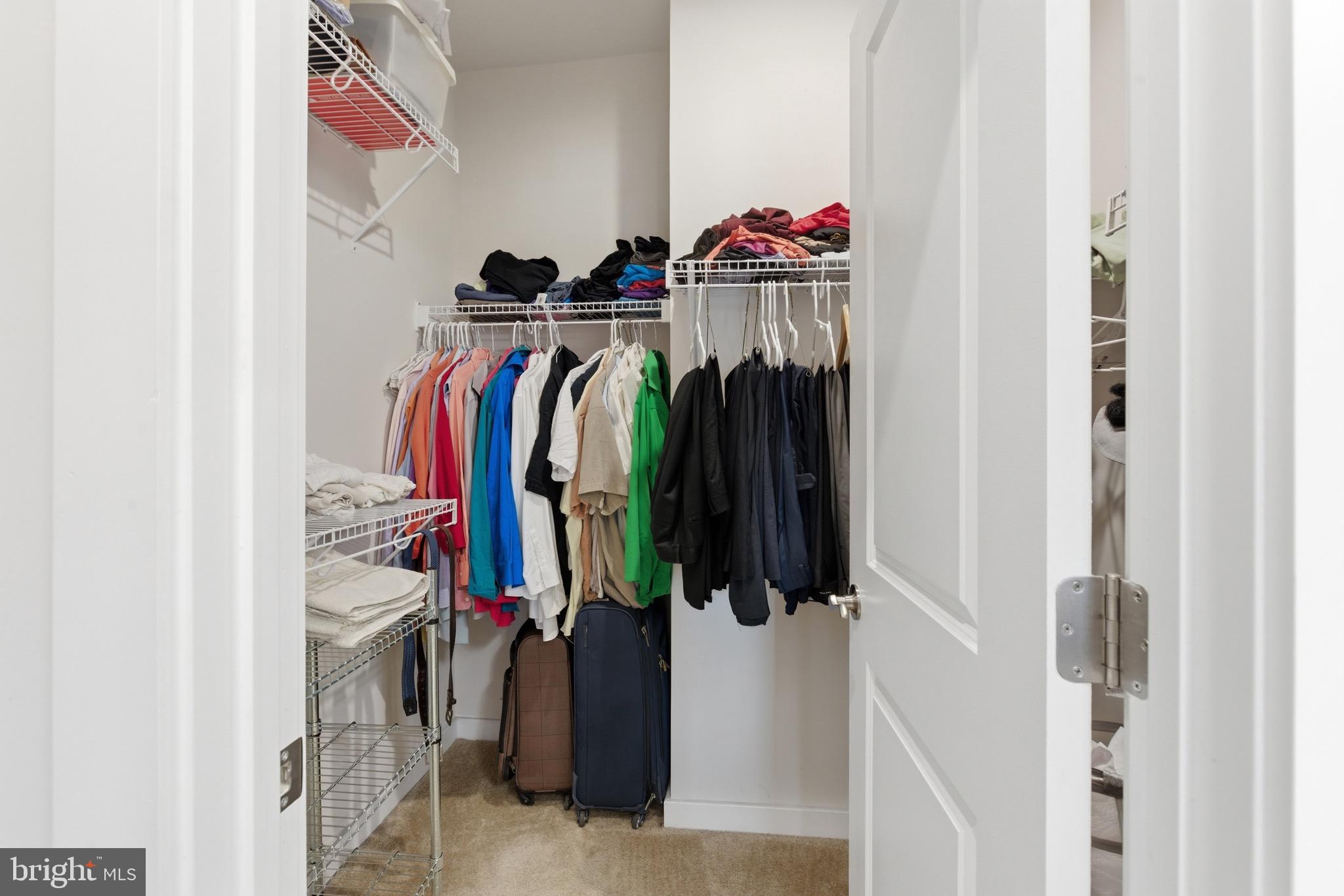 RIVERFRONT - Residential