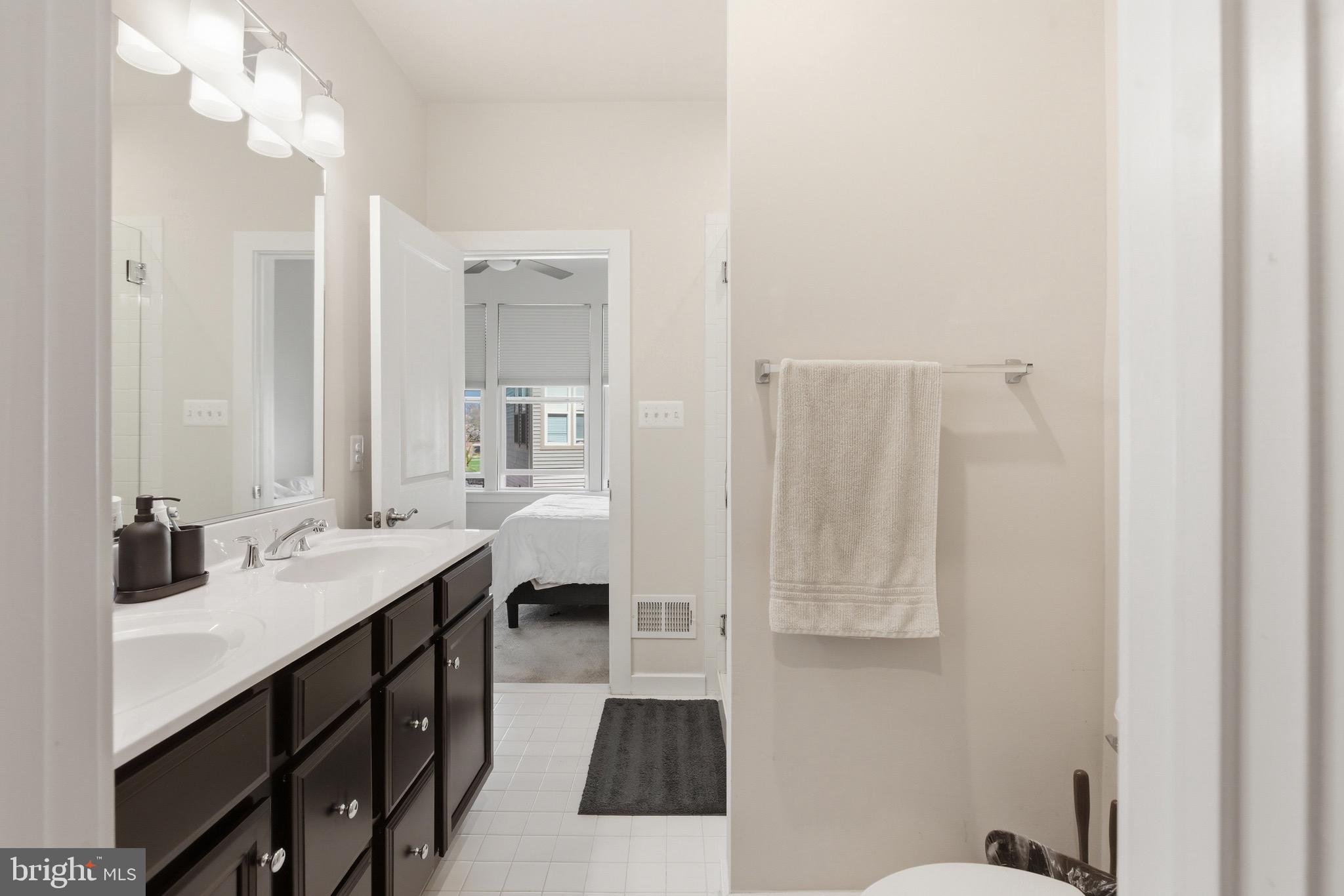 RIVERFRONT - Residential