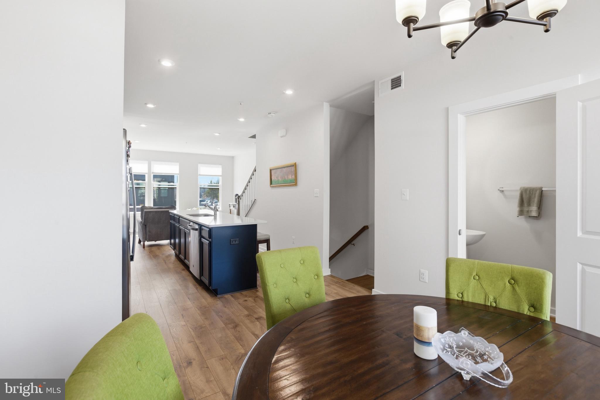 RIVERFRONT - Residential