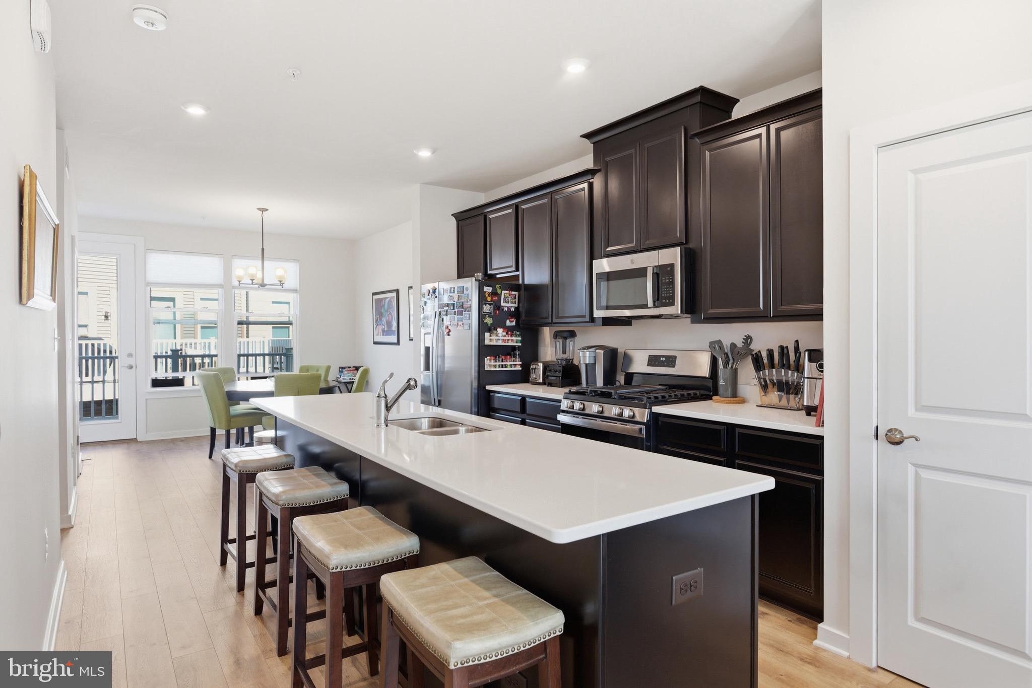 RIVERFRONT - Residential