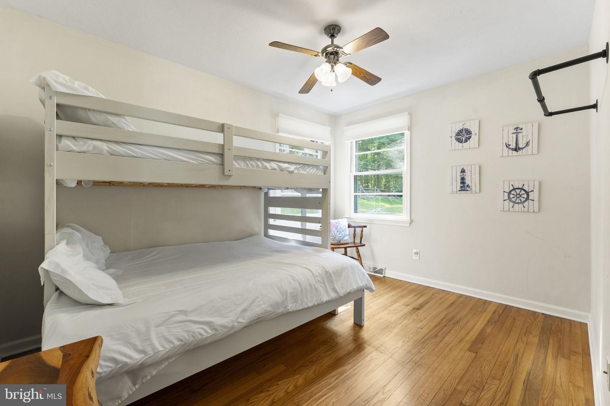 LOCUST POINT - Residential