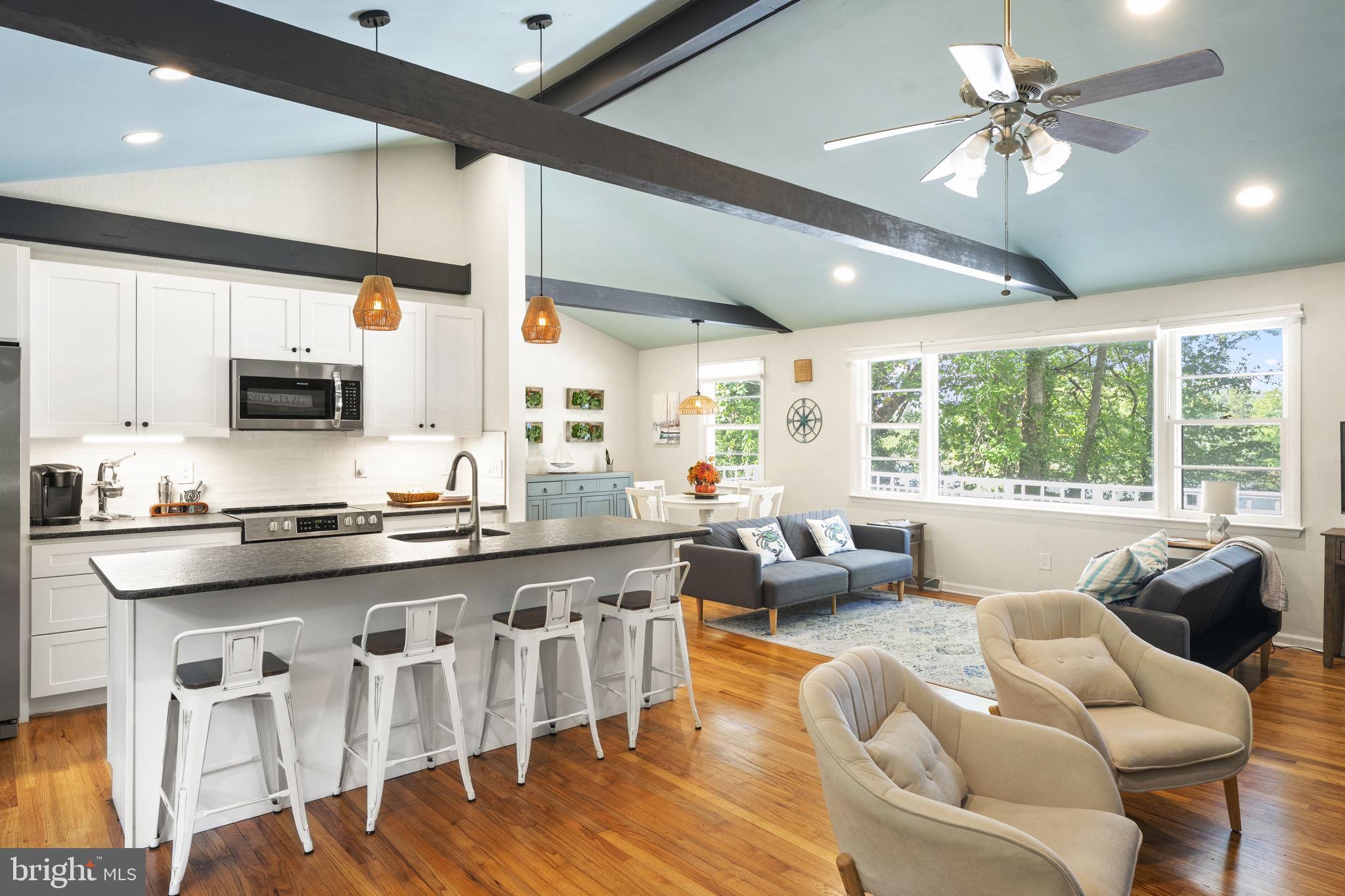 LOCUST POINT - Residential