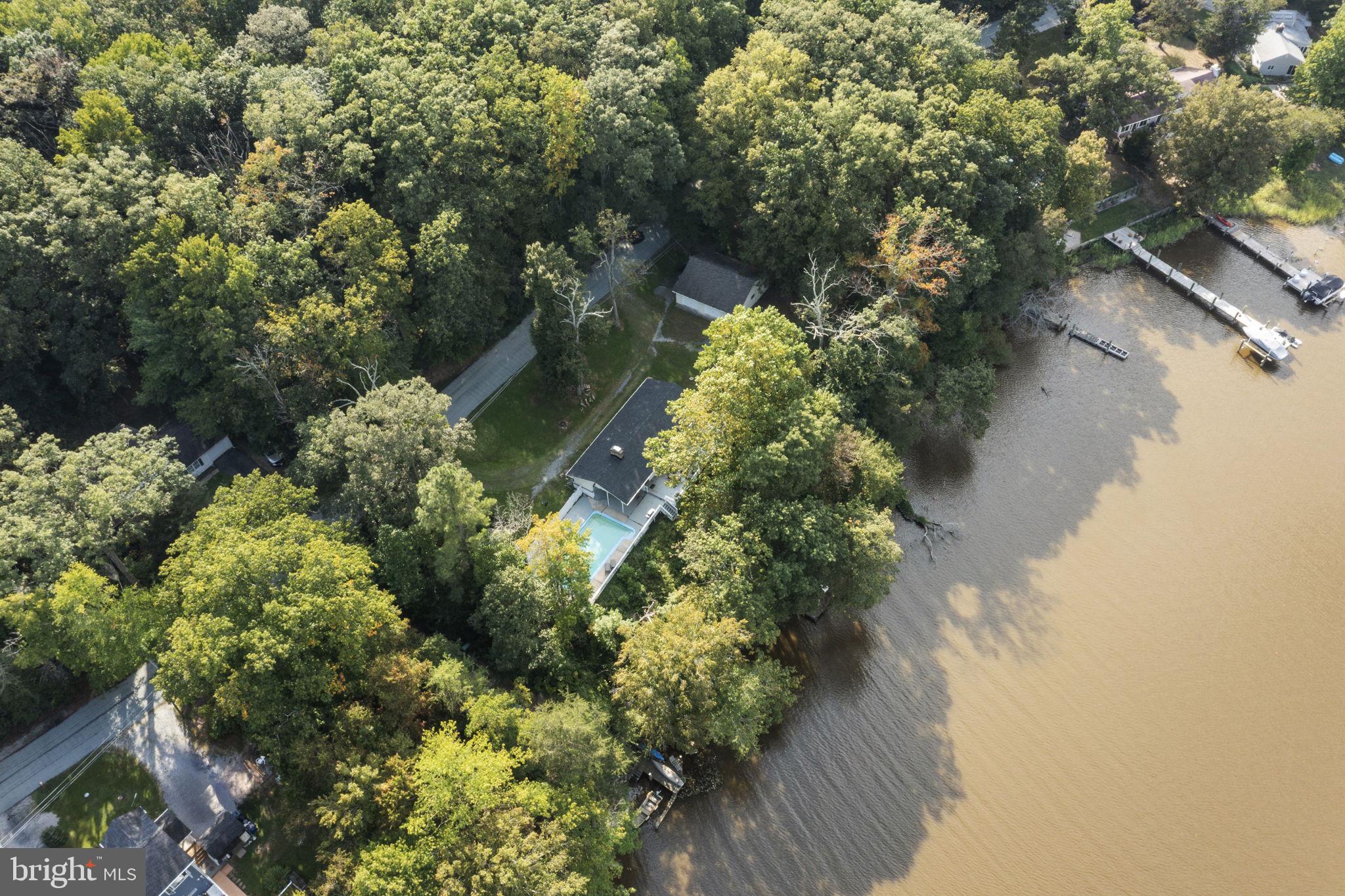LOCUST POINT - Residential