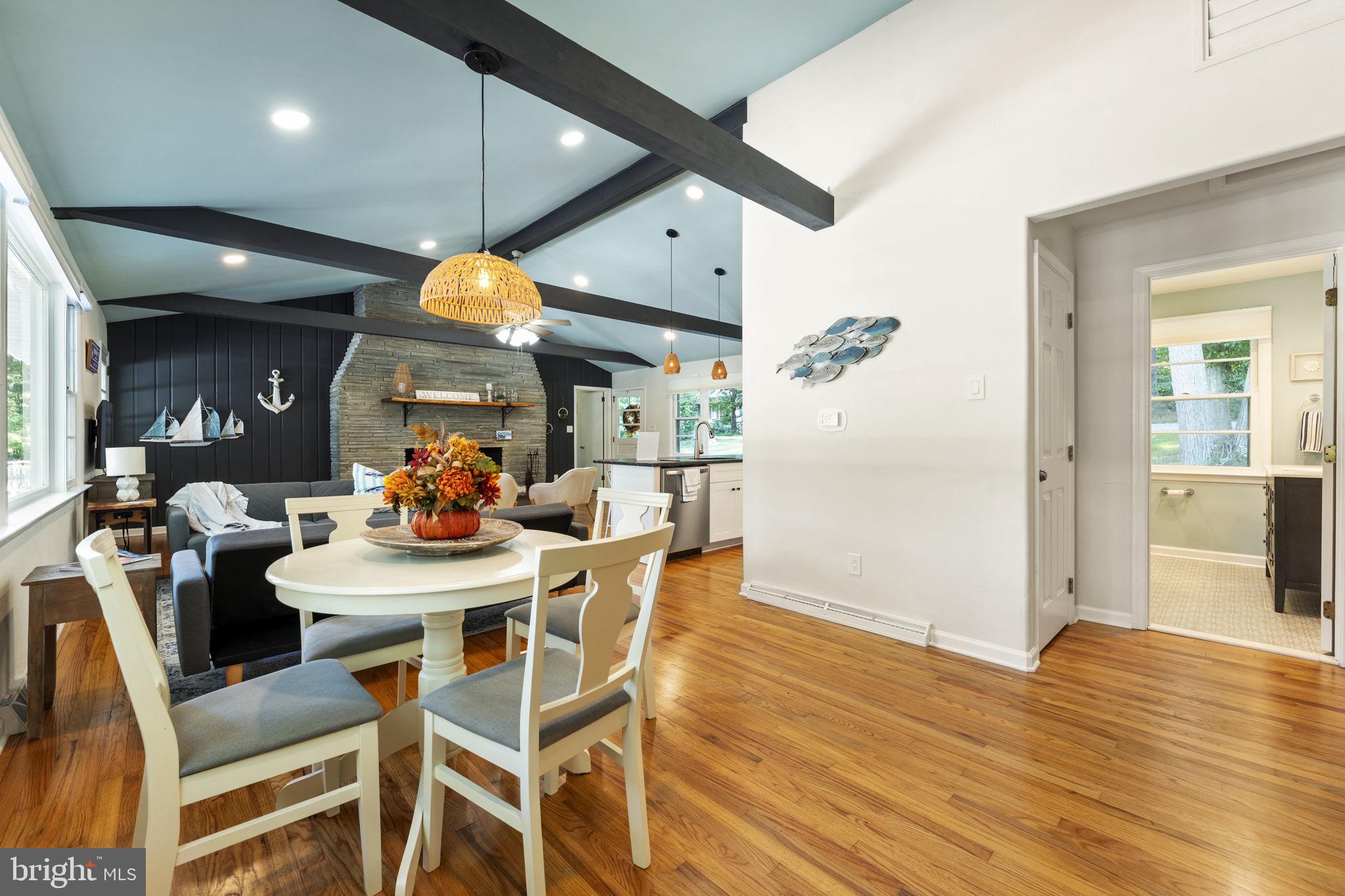 LOCUST POINT - Residential