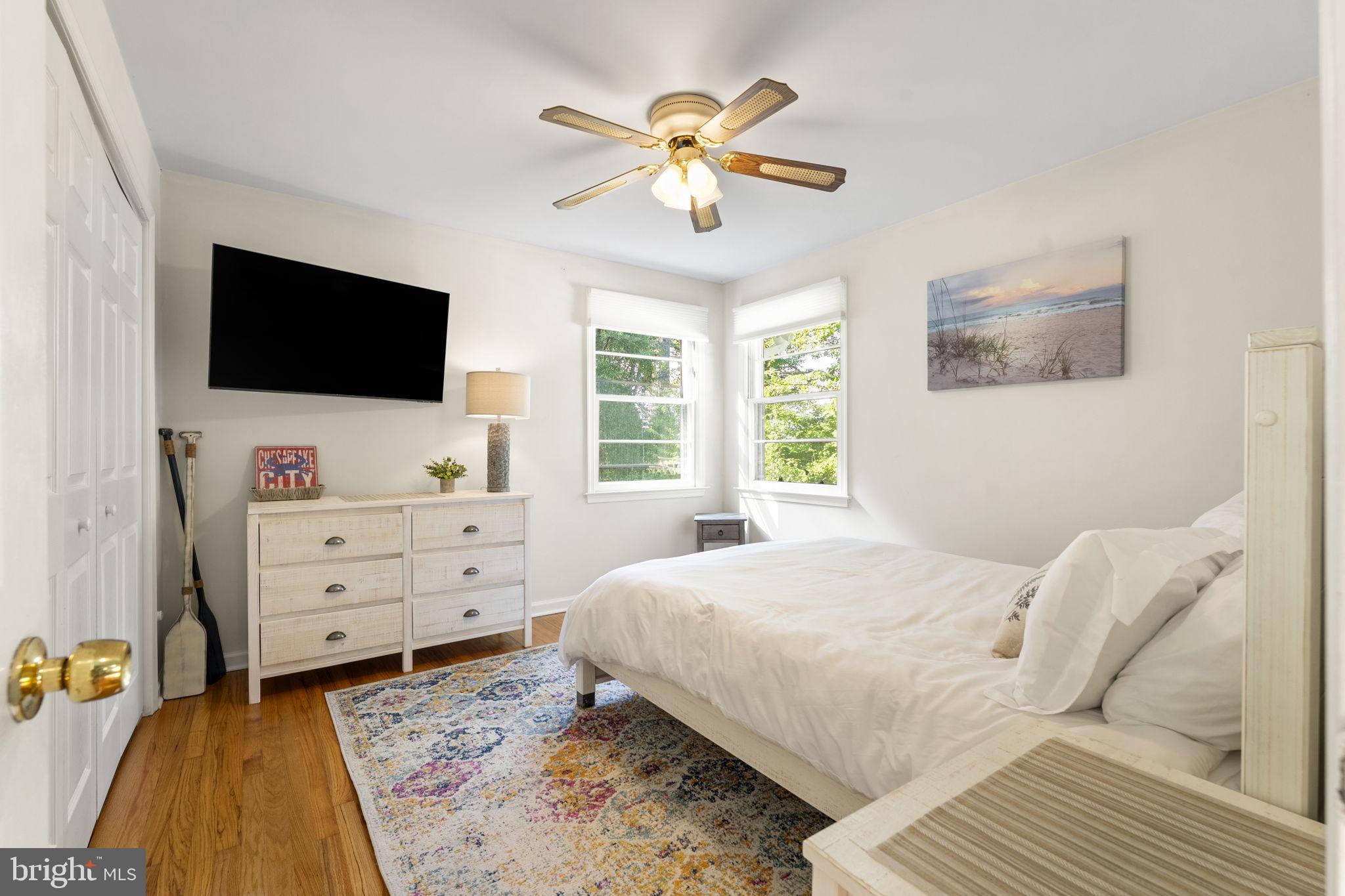 LOCUST POINT - Residential