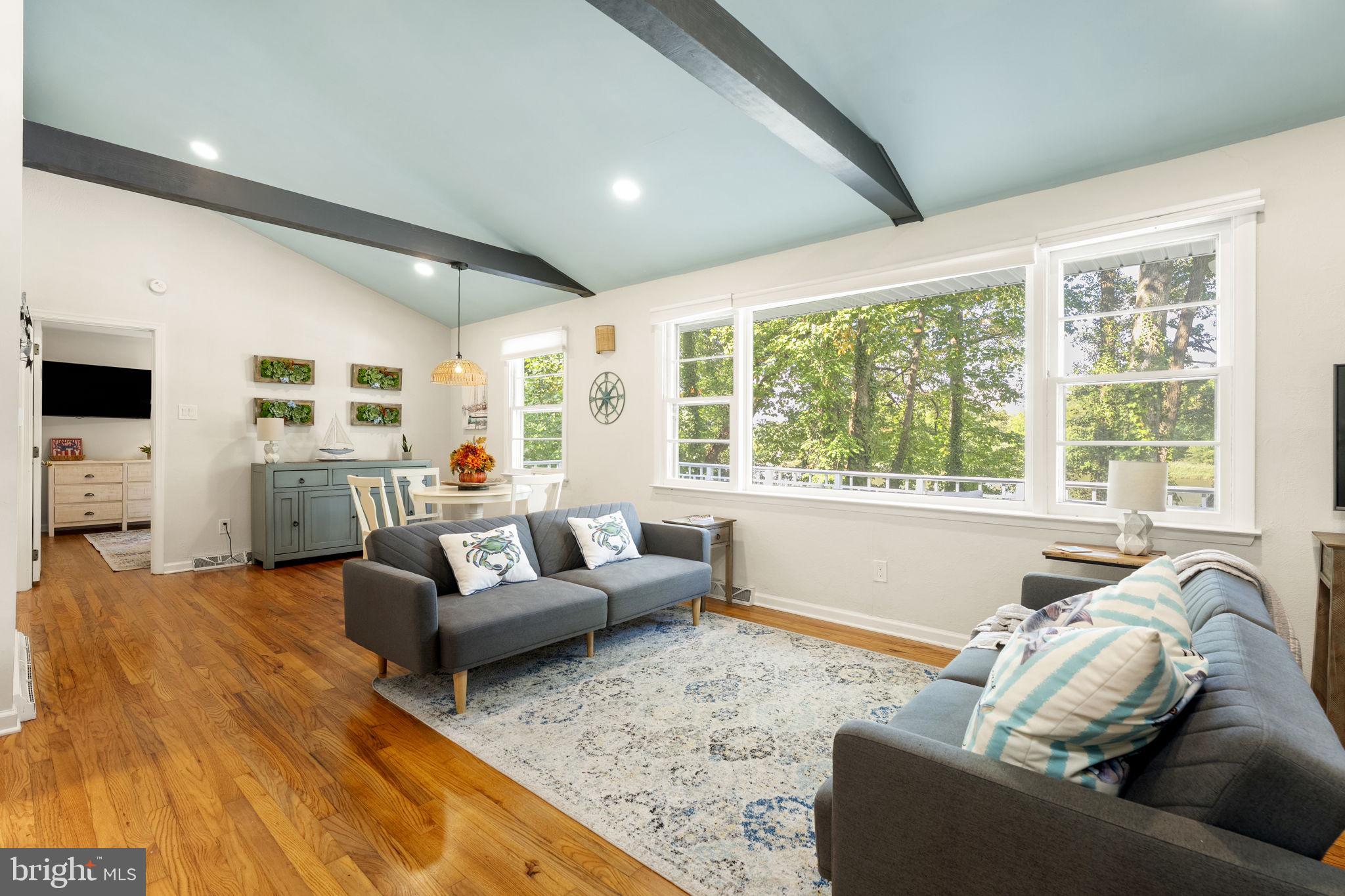 LOCUST POINT - Residential