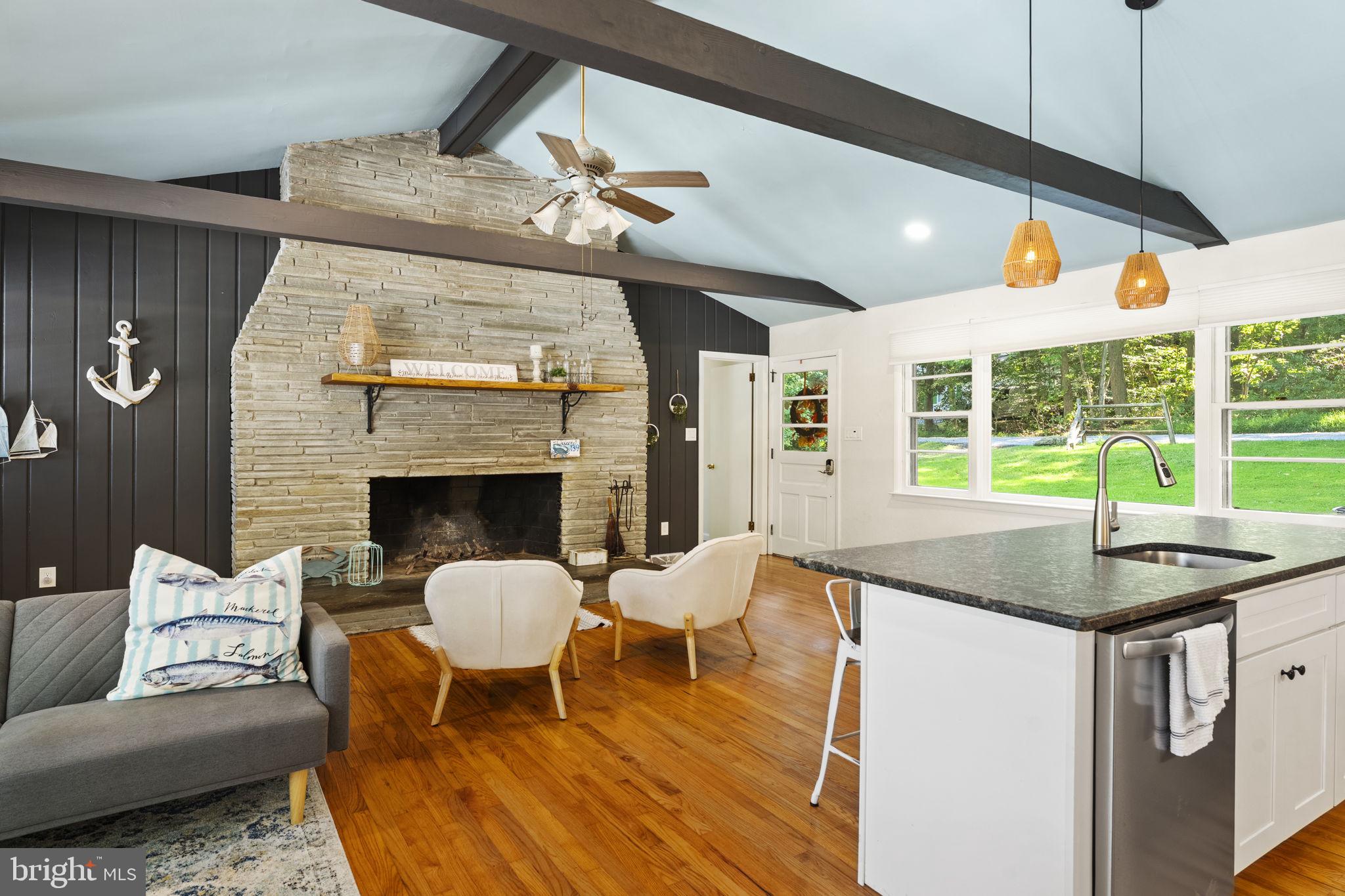 LOCUST POINT - Residential