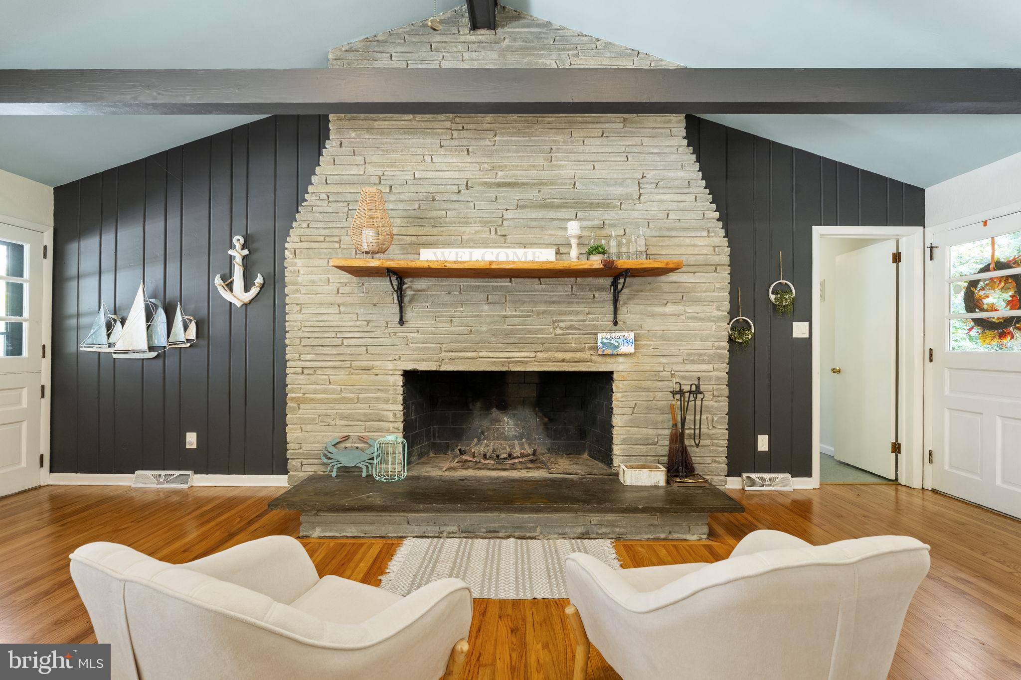 LOCUST POINT - Residential