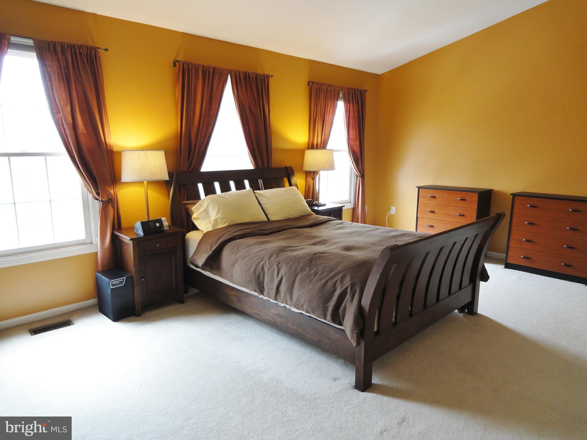 KINGSTOWNE - Residential