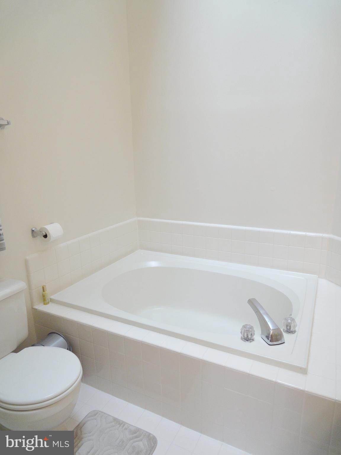 KINGSTOWNE - Residential