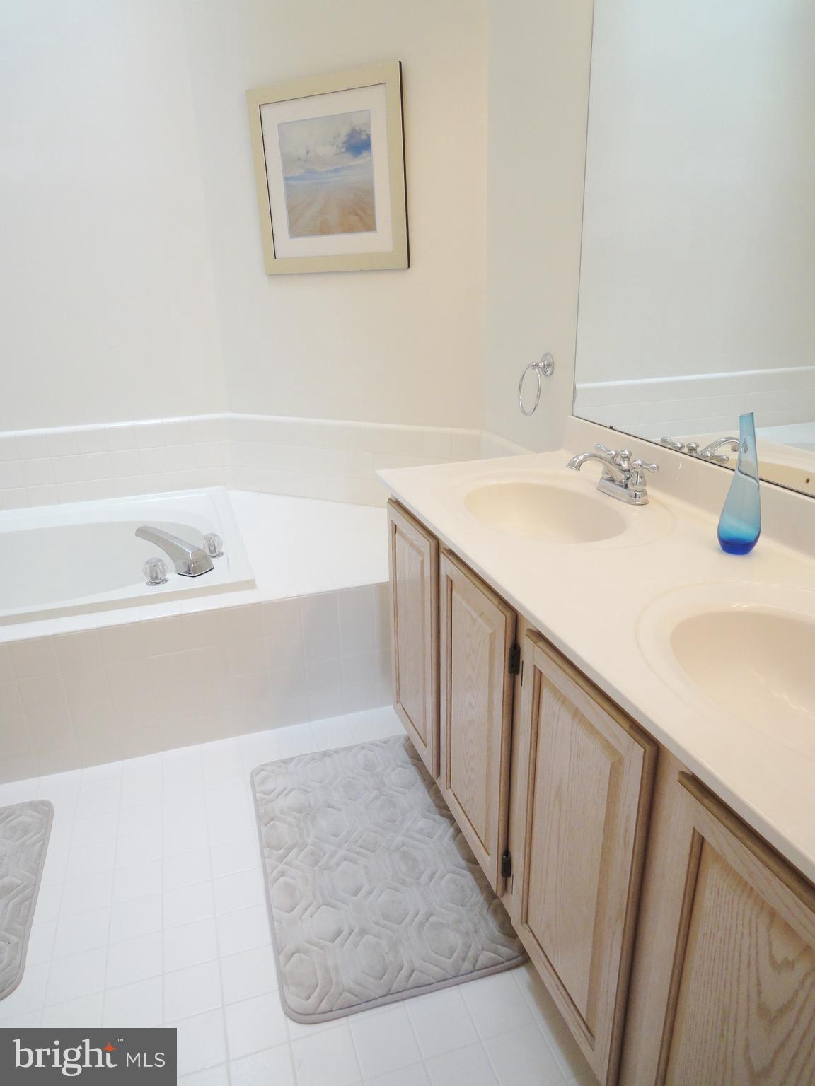 KINGSTOWNE - Residential