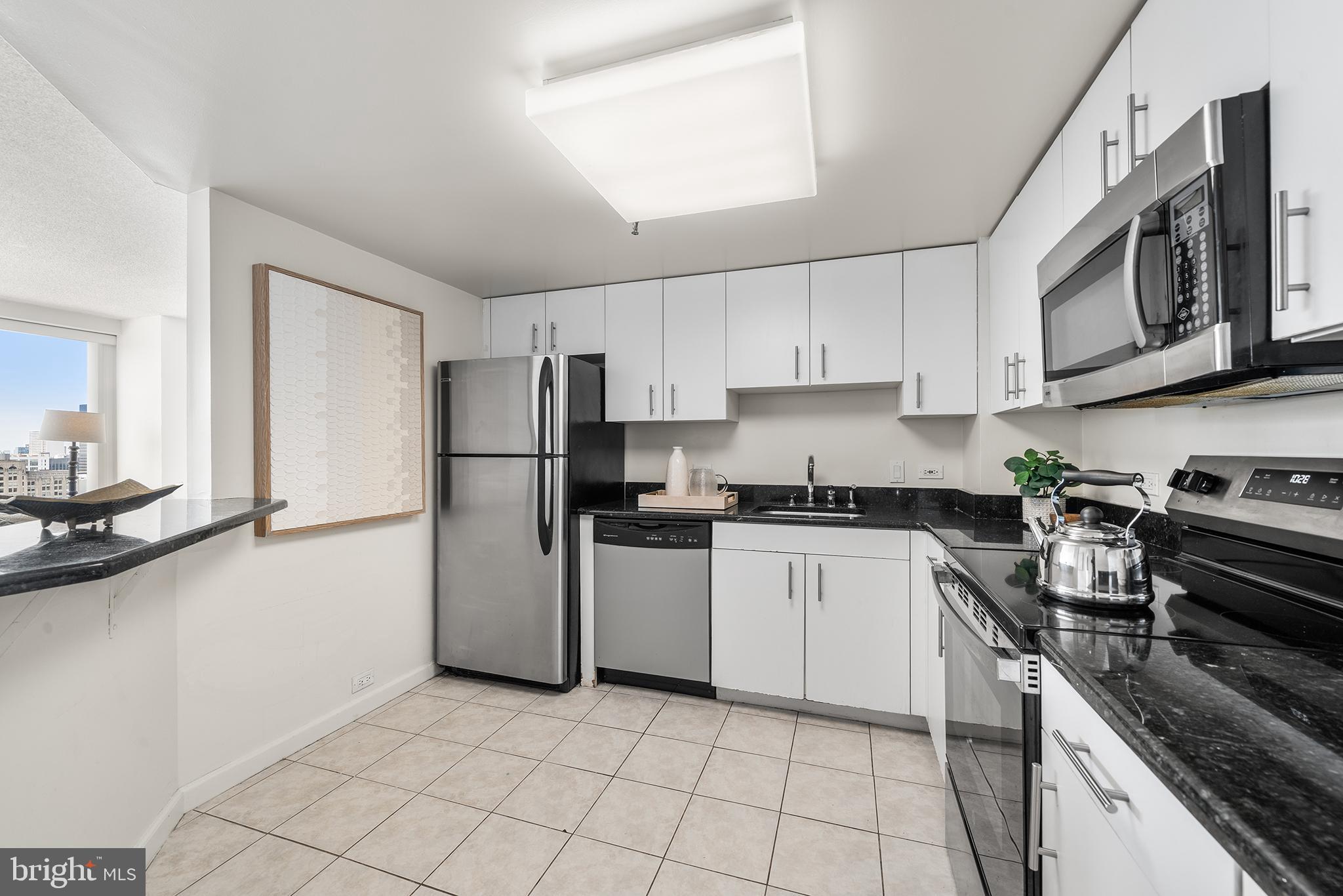 2001 HAMILTON STREET 00 1704