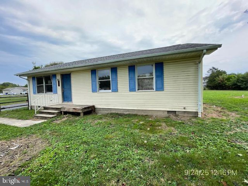 Photo of 105 Downes Drive, HARTLY, DE 19953 (MLS # DEKT2041332)