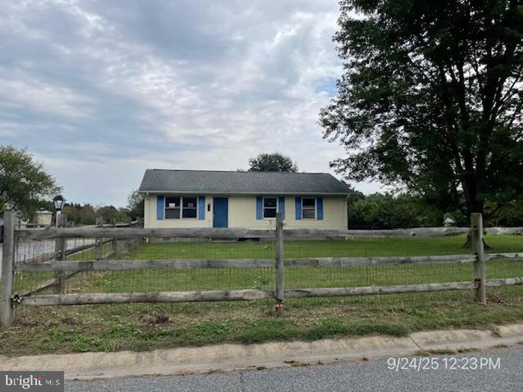 Photo of 105 Downes Drive, HARTLY, DE 19953 (MLS # DEKT2041332)
