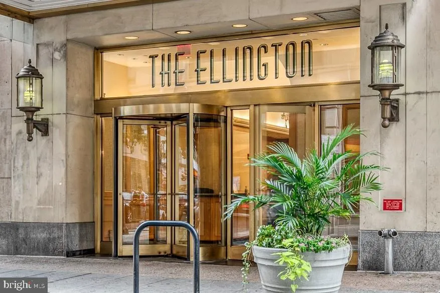 Philadelphia, Pennsylvania 19102, United States, 1 Bedroom Bedrooms, ,1 BathroomBathrooms,Residential,Active,1511